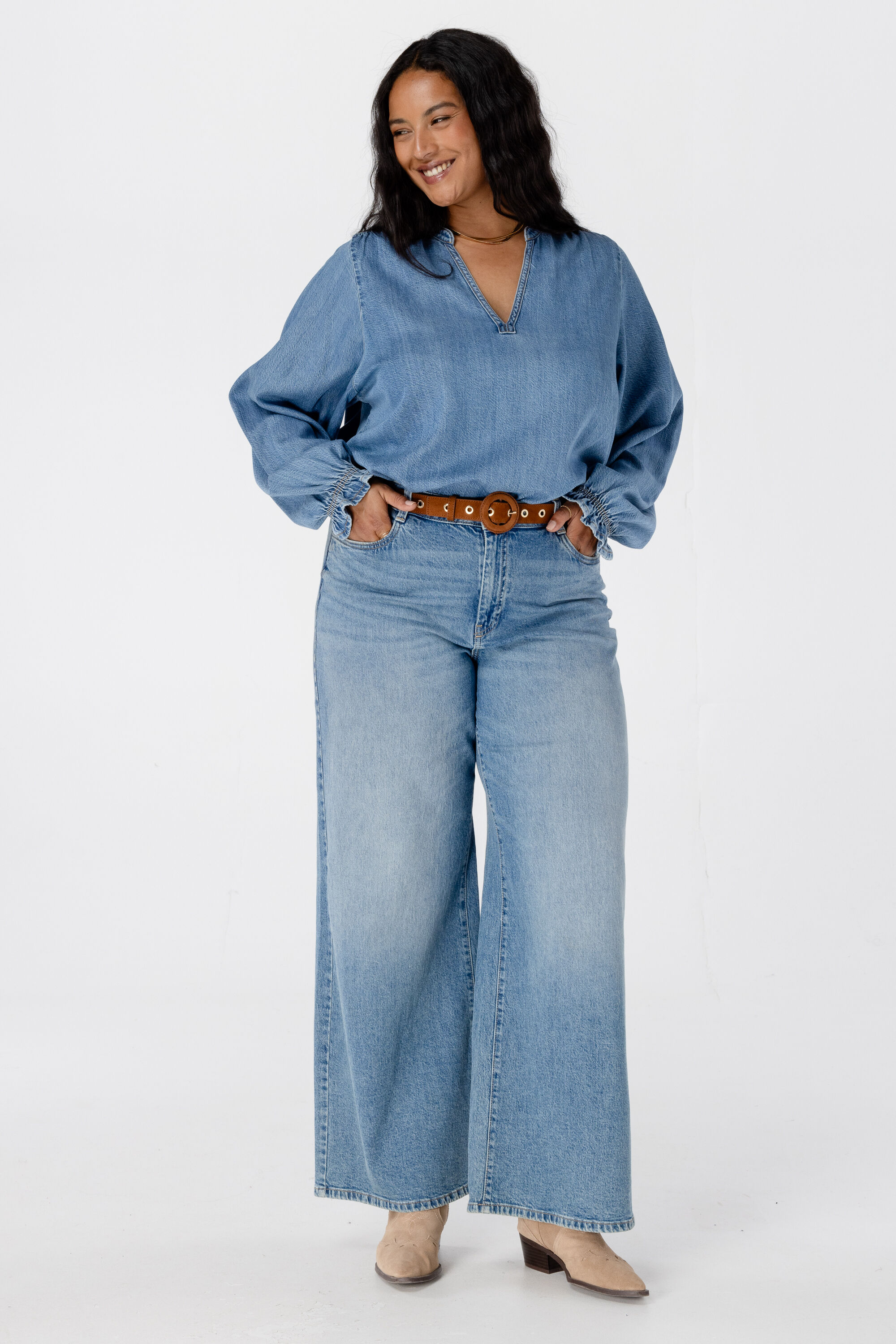 Chemisier au look denim image number 5