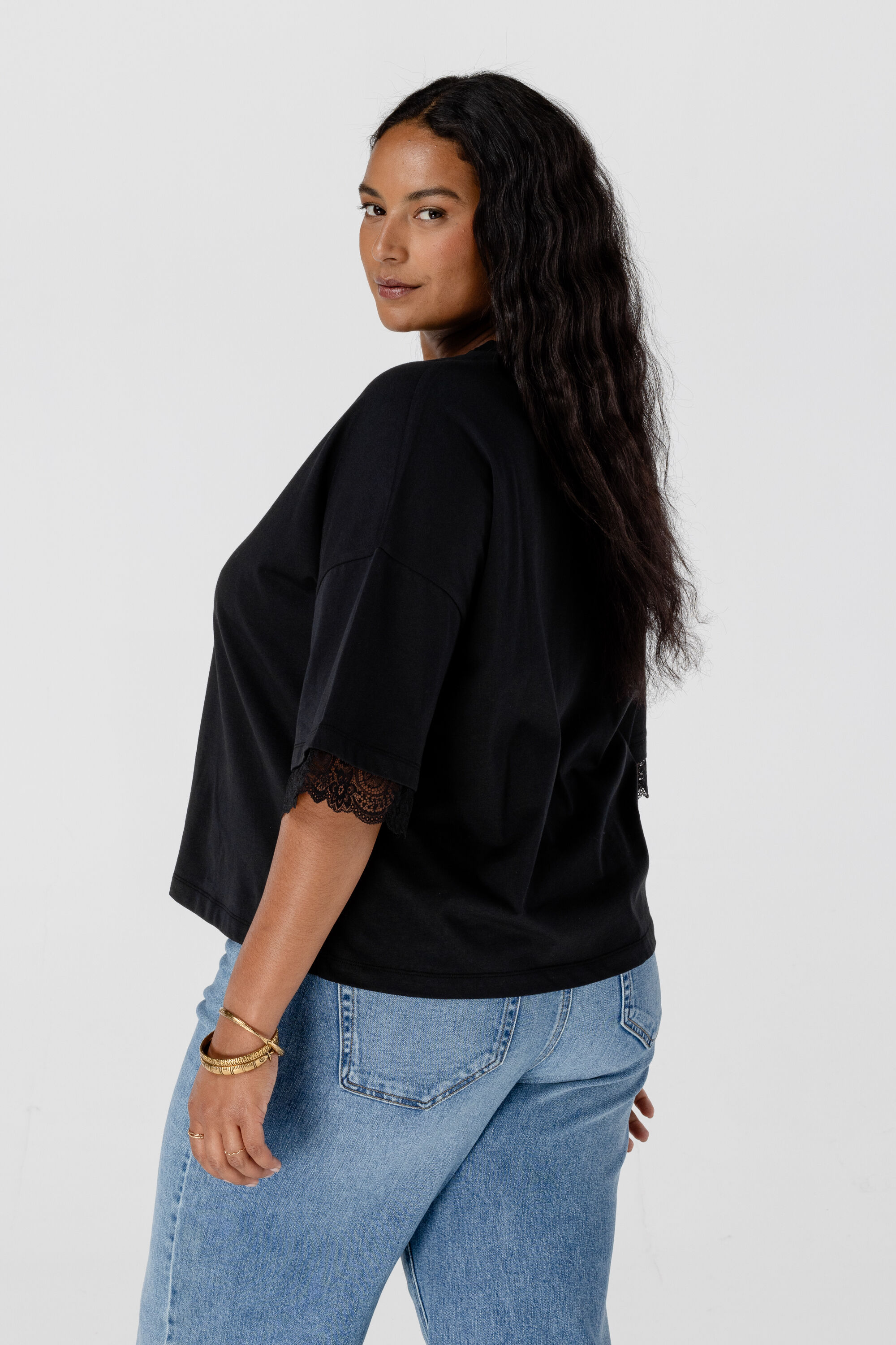 T-shirt met kanten details image number 3