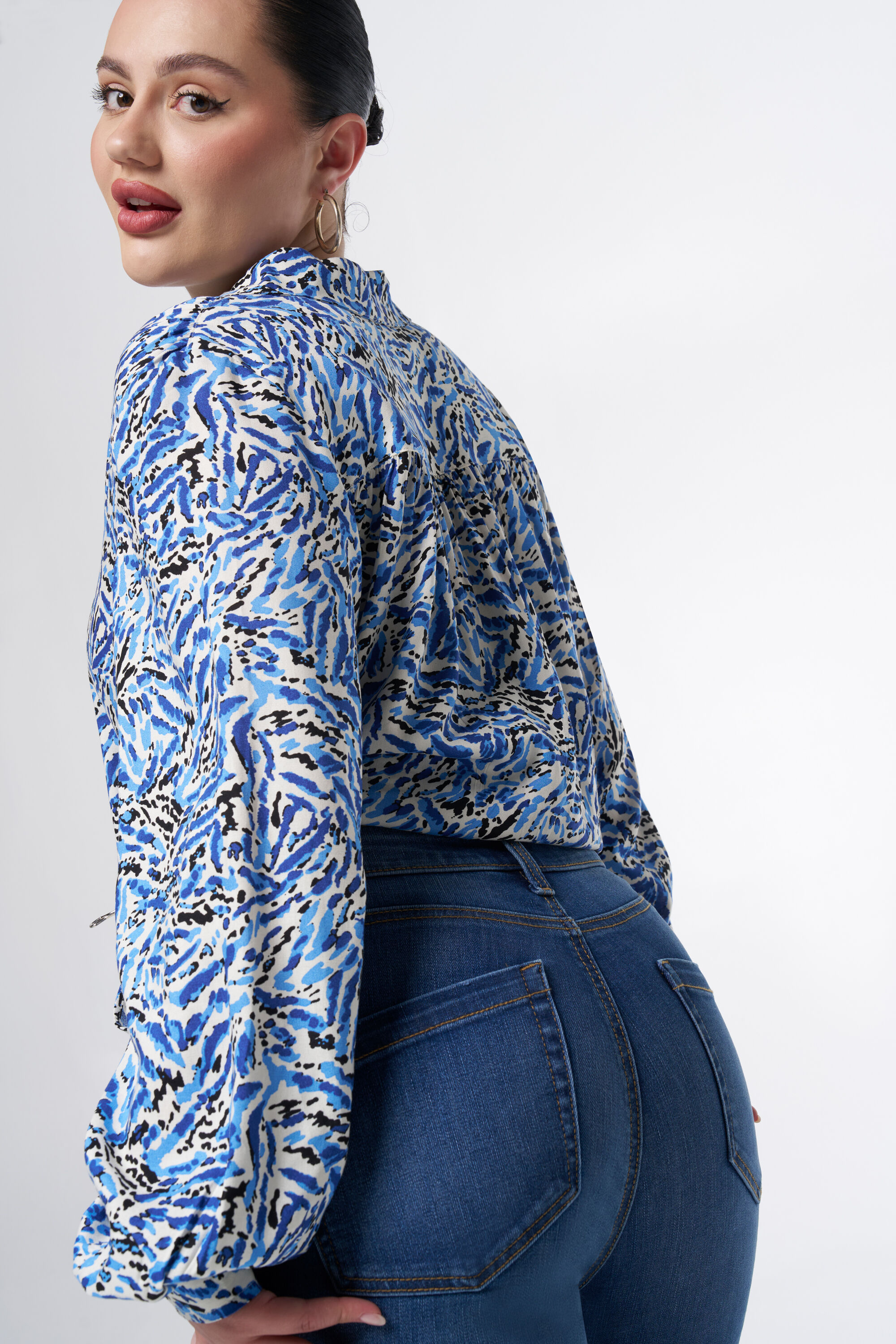 Slim leg jeans met stretch IRIS image number 4