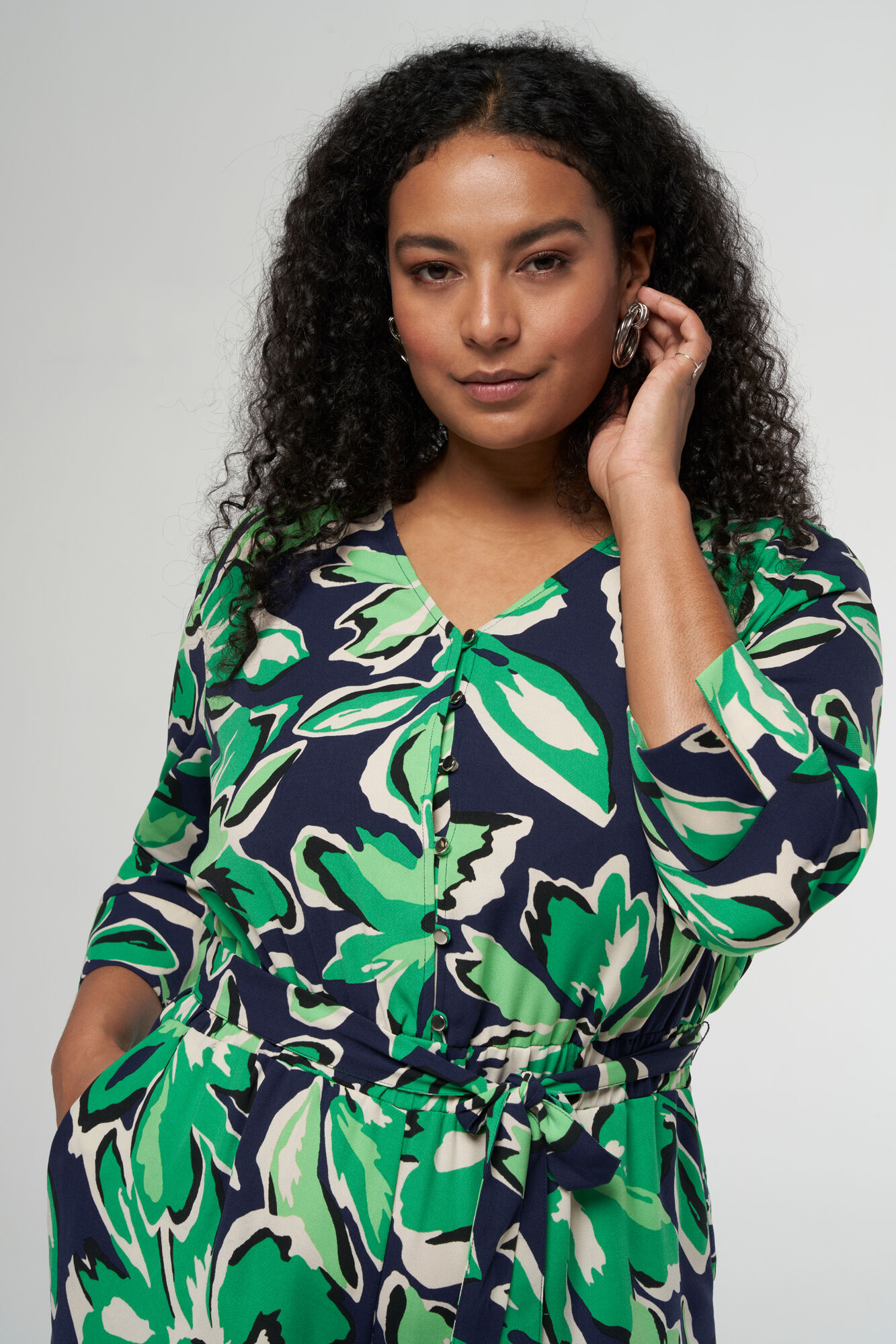 Jumpsuit met groene bloemenprint image number 4