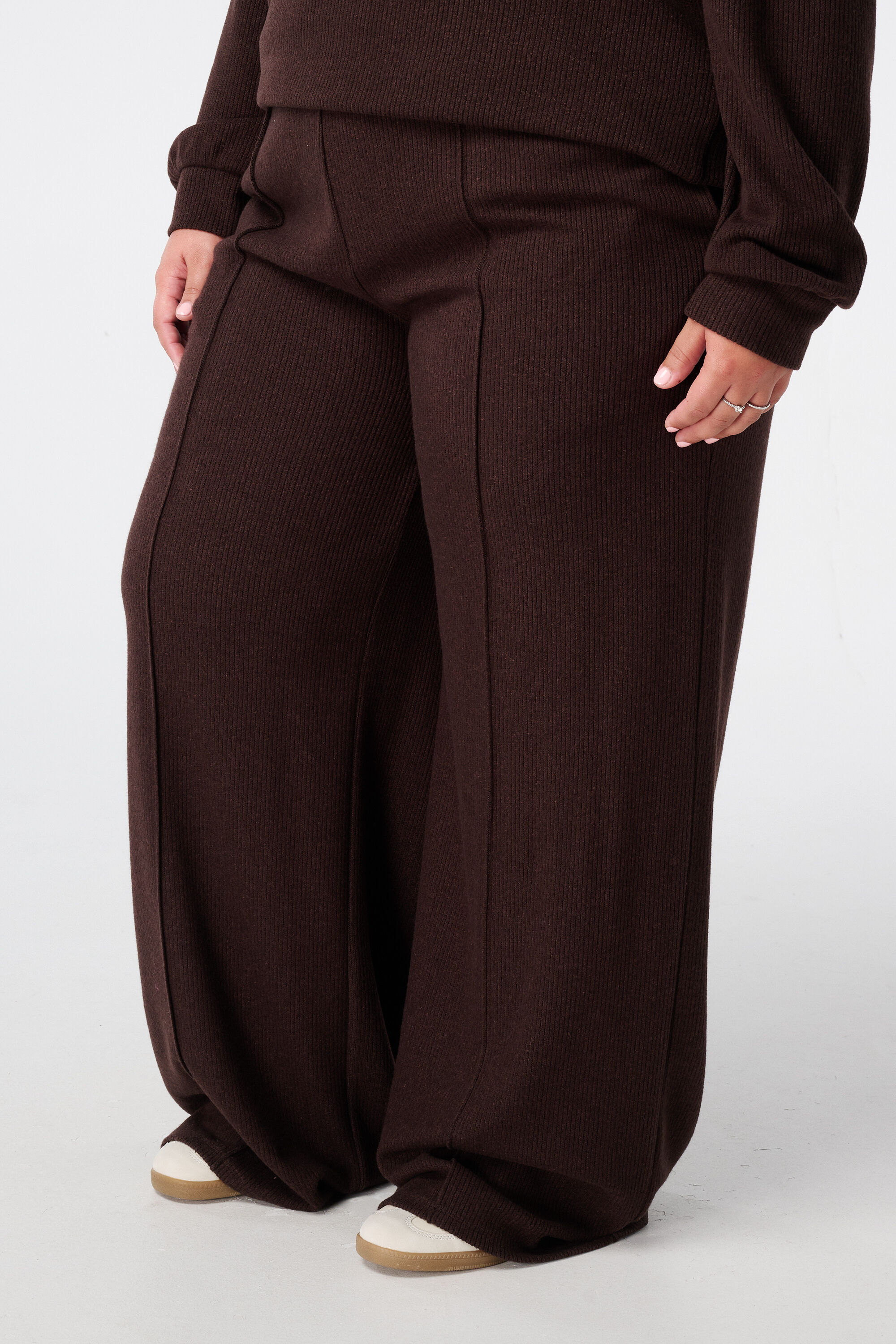 Pantalon droit &agrave; taille &eacute;lastique image number 5