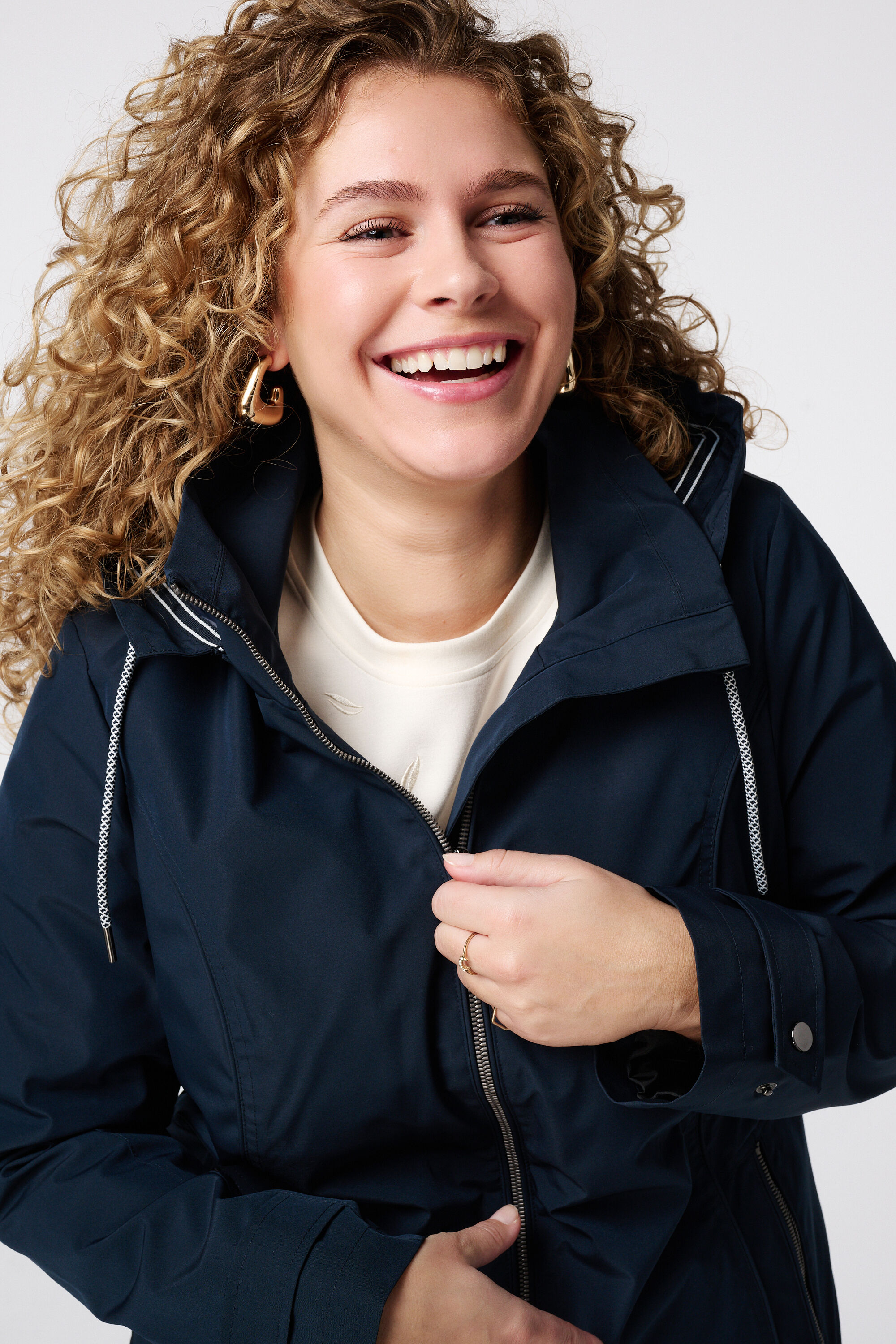 Regenjas met zilveren details image number 4