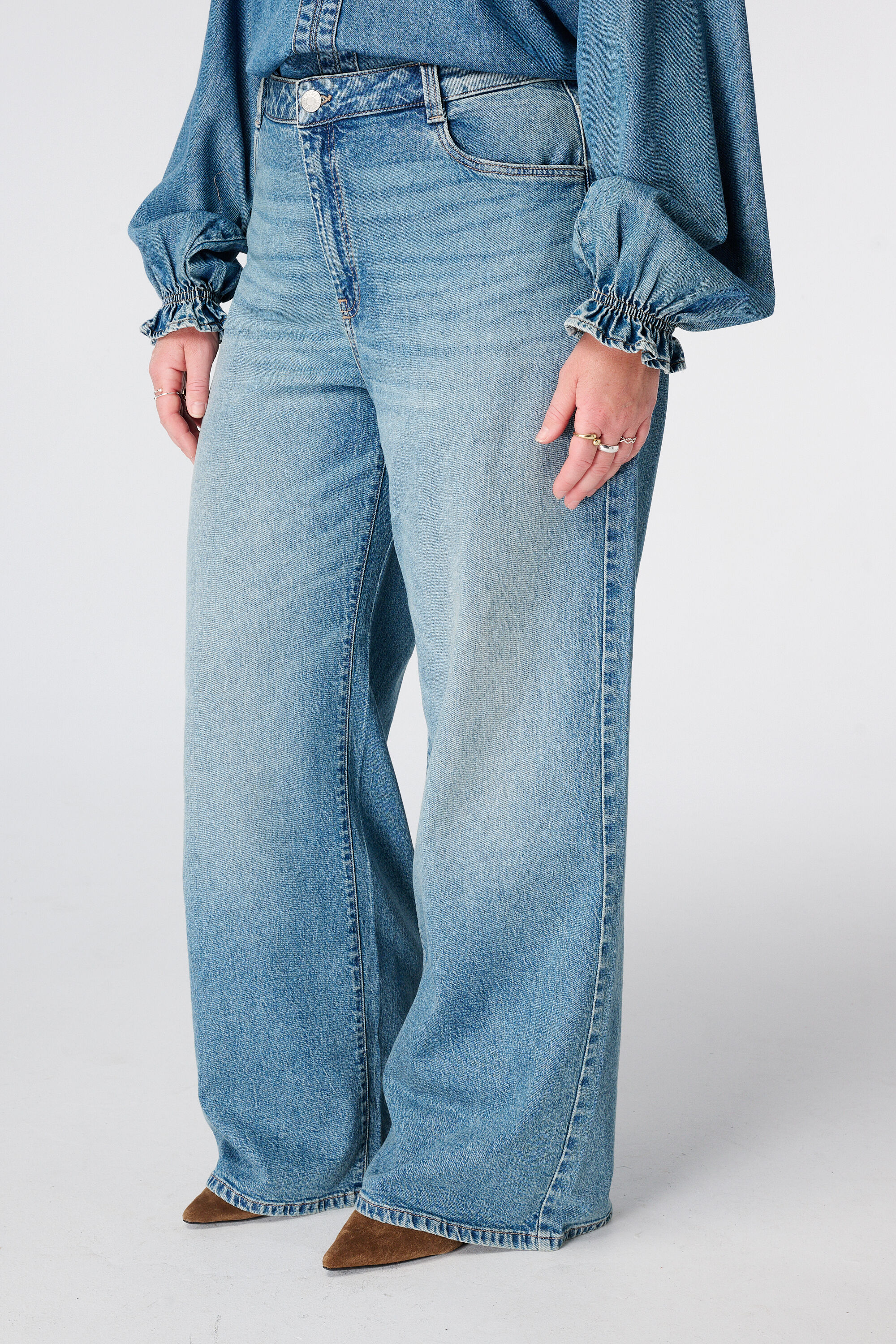 Wide leg jeans met hoge taille image number 5