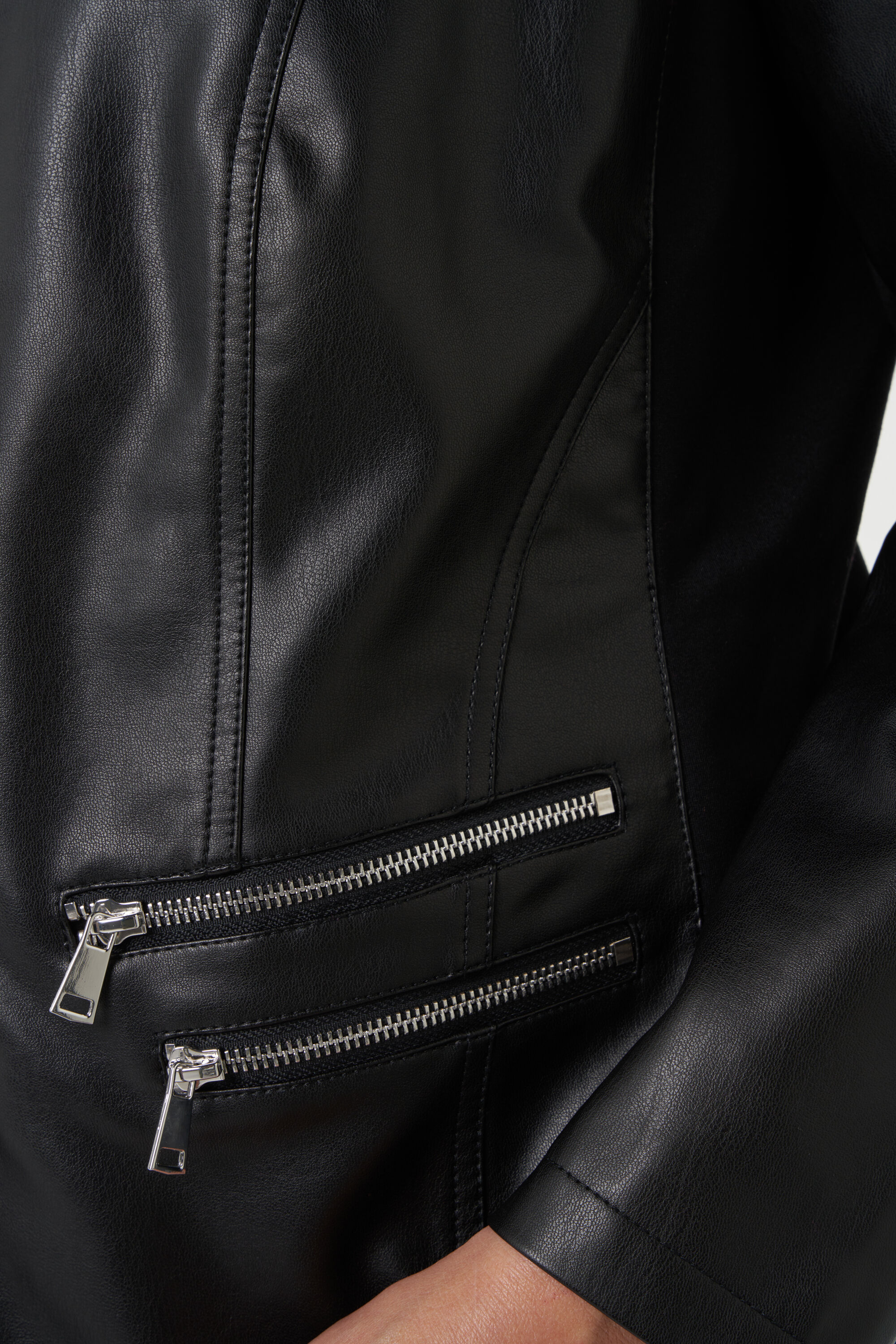 Imitatileer jacket image number 4