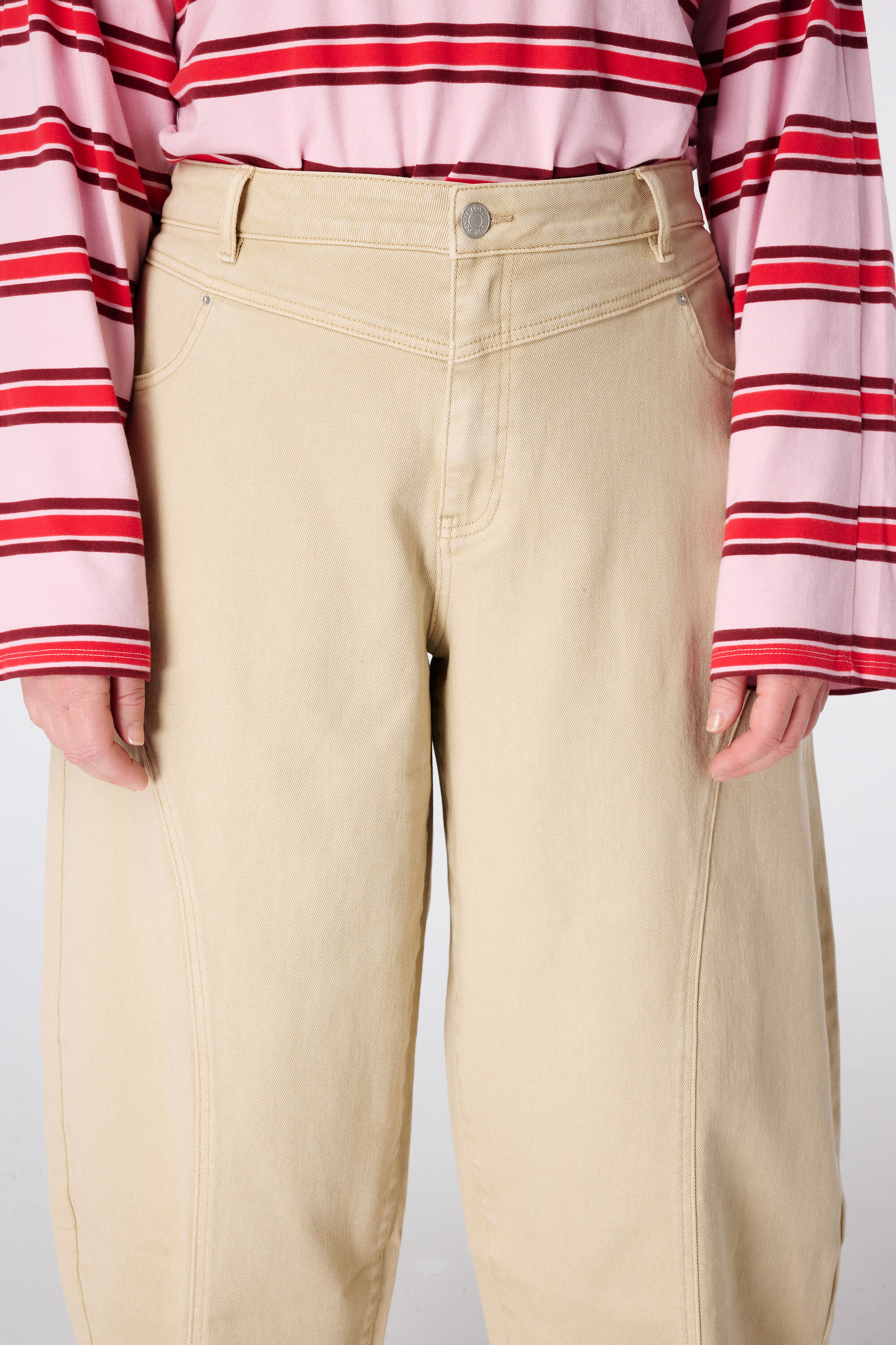 Jean barrel image number 4