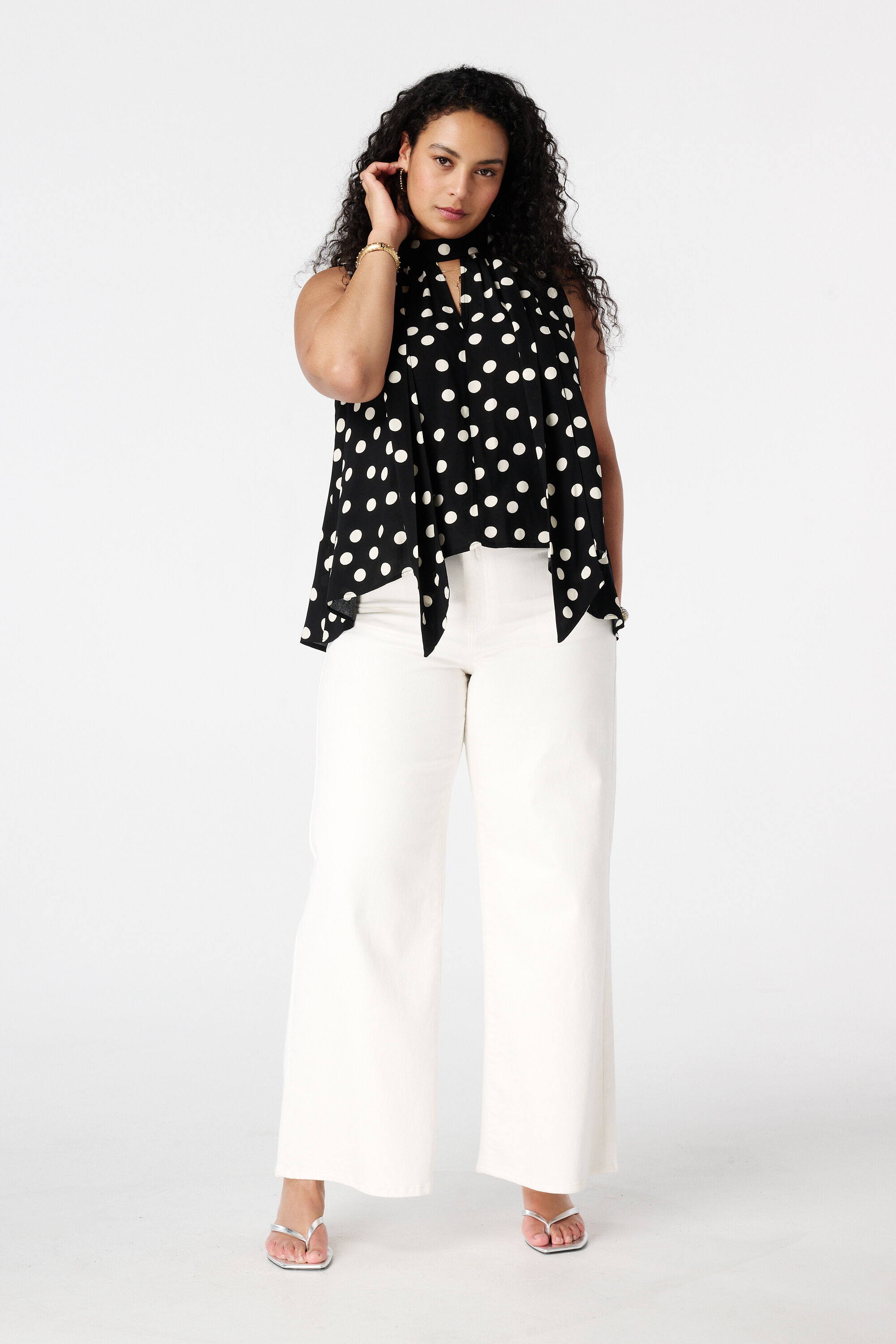 Polka dot blouse met sjaaltje image number 5