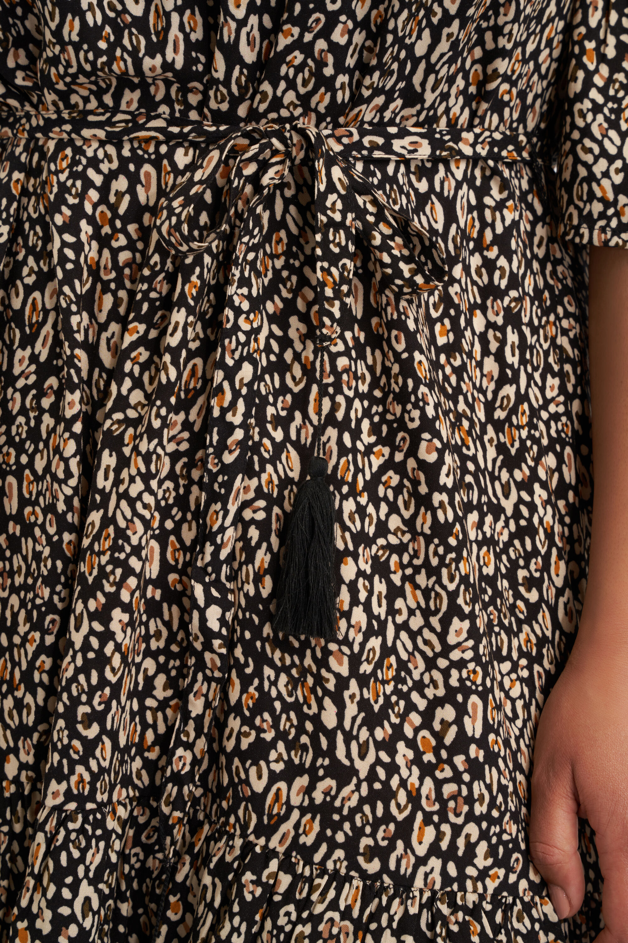 Off shoulder jurk met print image number 5