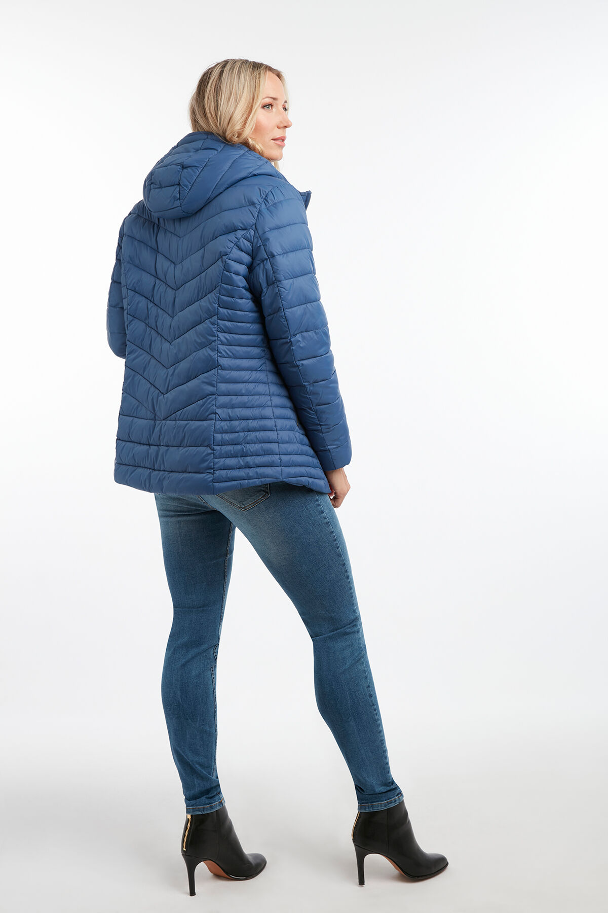 Veste l&eacute;g&egrave;re de mi-saison image number 4