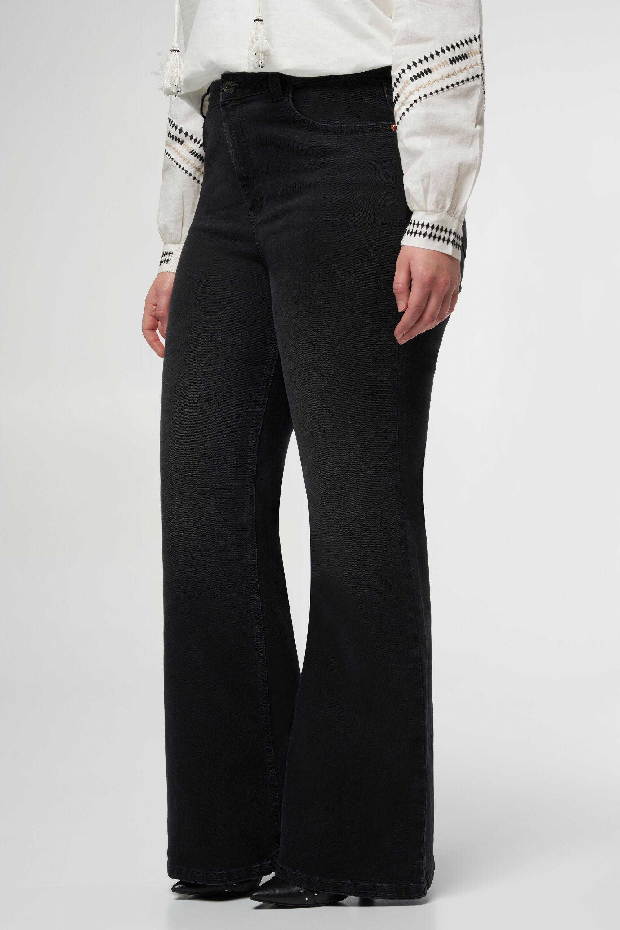 Flared jeans met hoge taille image number 5