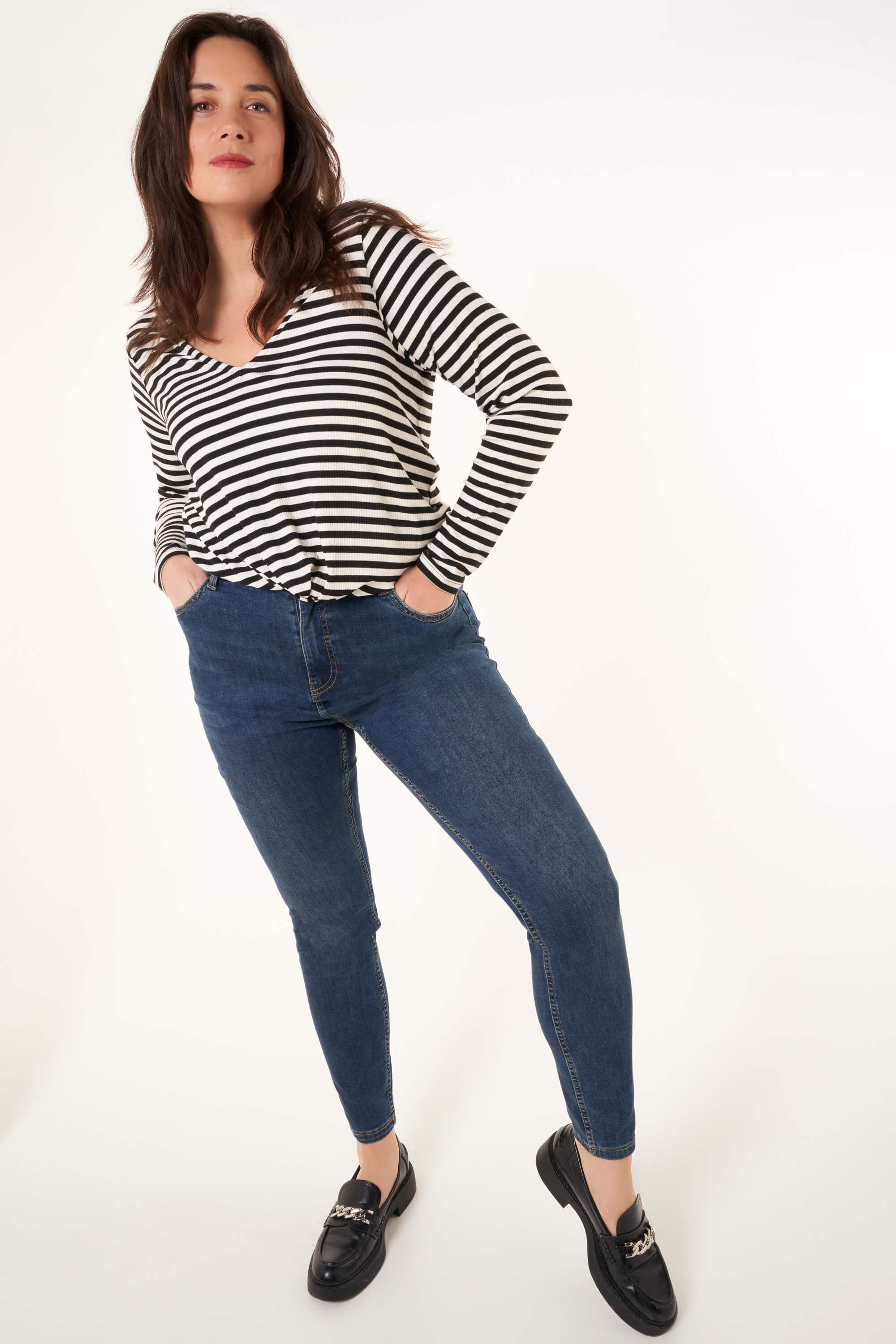 Jean moulant taille haute CHERRY image number 5