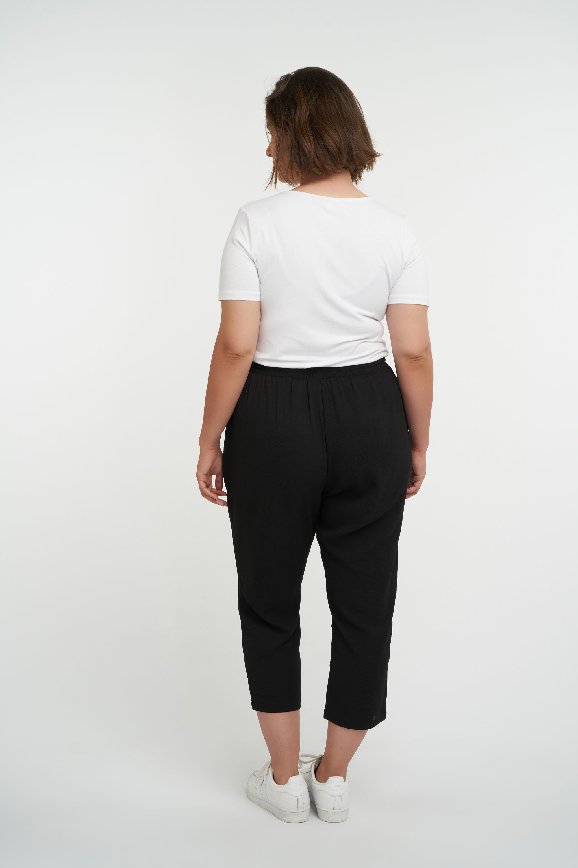 Losvallende 3/4 broek image number 3