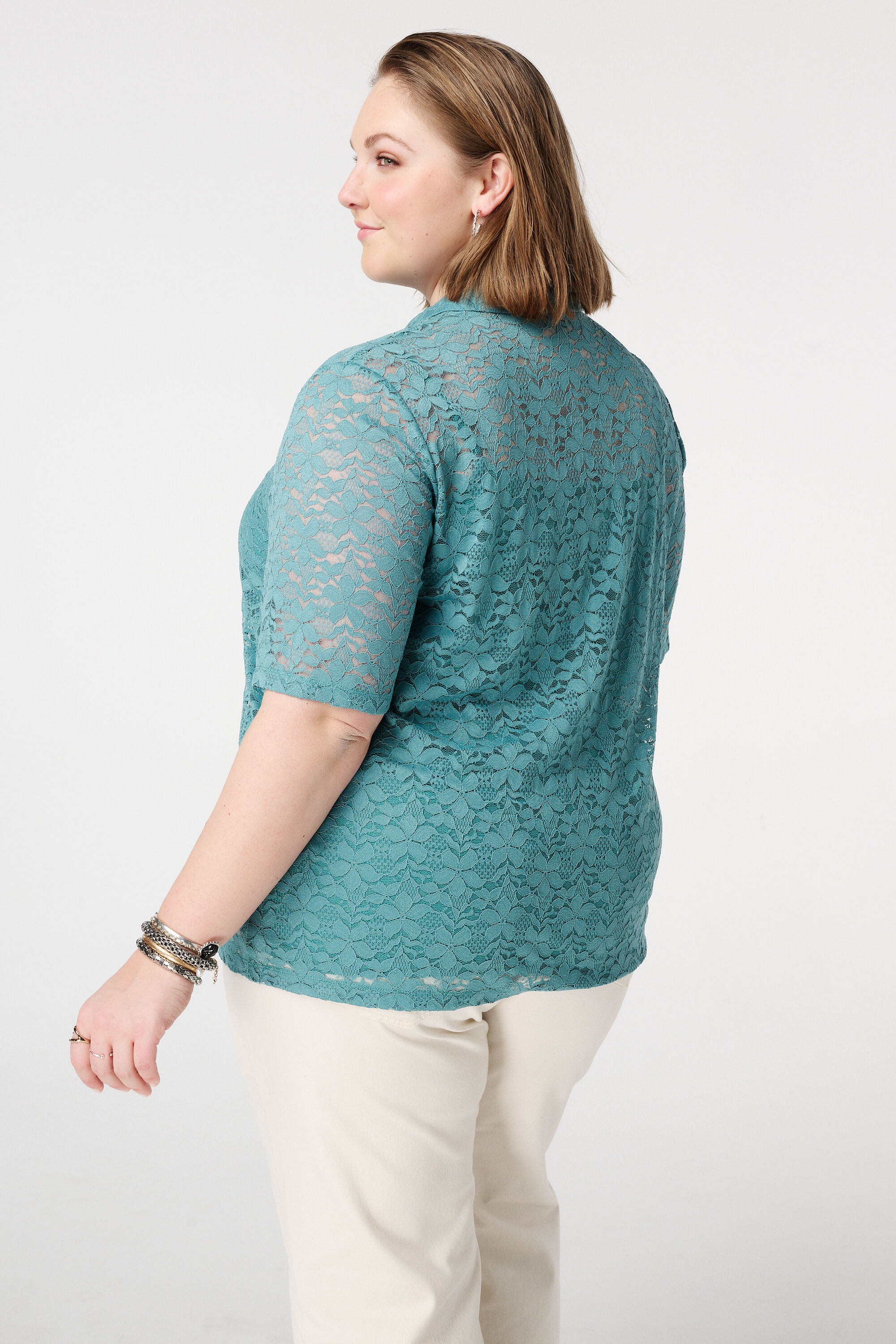 Top en dentelle &agrave; manches courtes image number 3