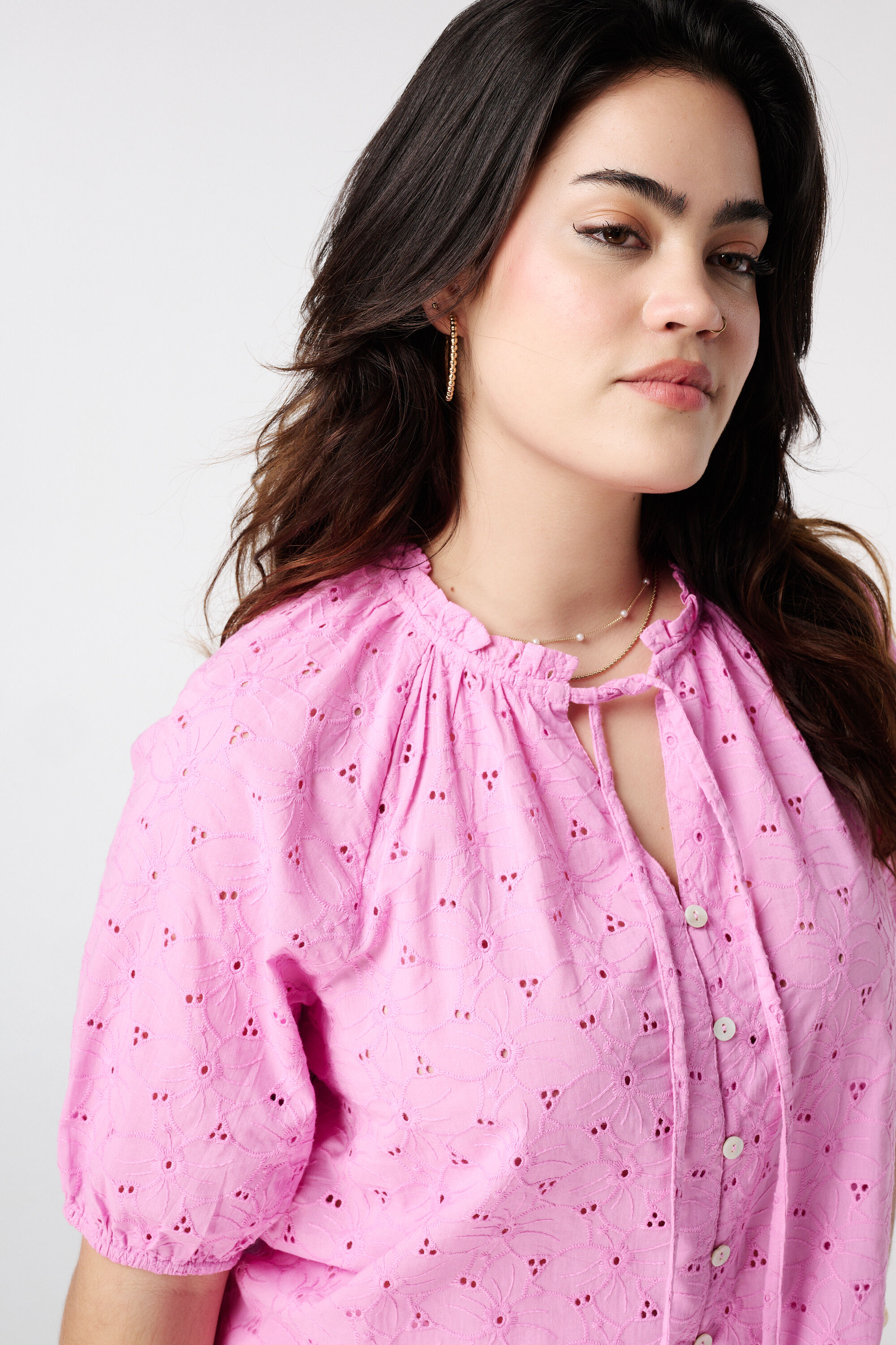 Geborduurde blouse met pofmouwen image number 4