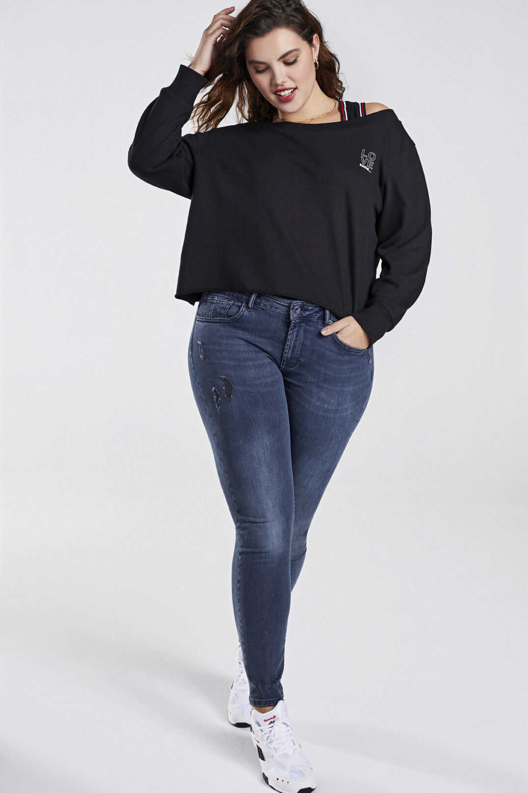 Cropped sweater image number 4