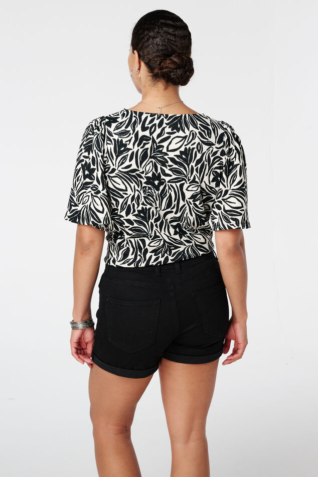 Short en jean avec tissu extensible image number 3