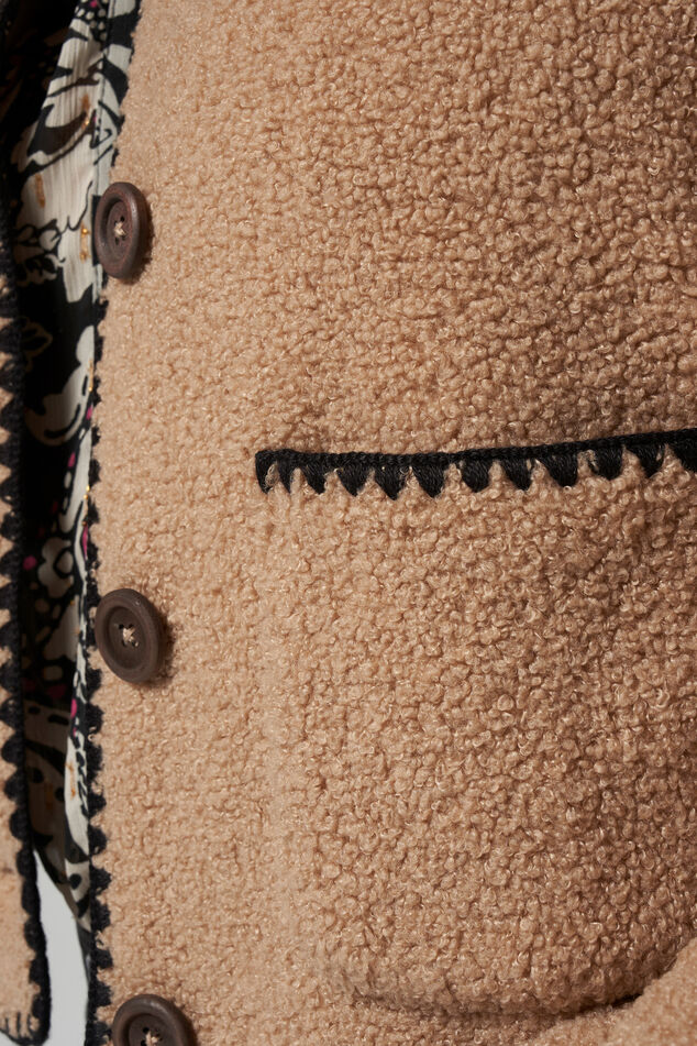 Teddy jasje met knopen image number 4