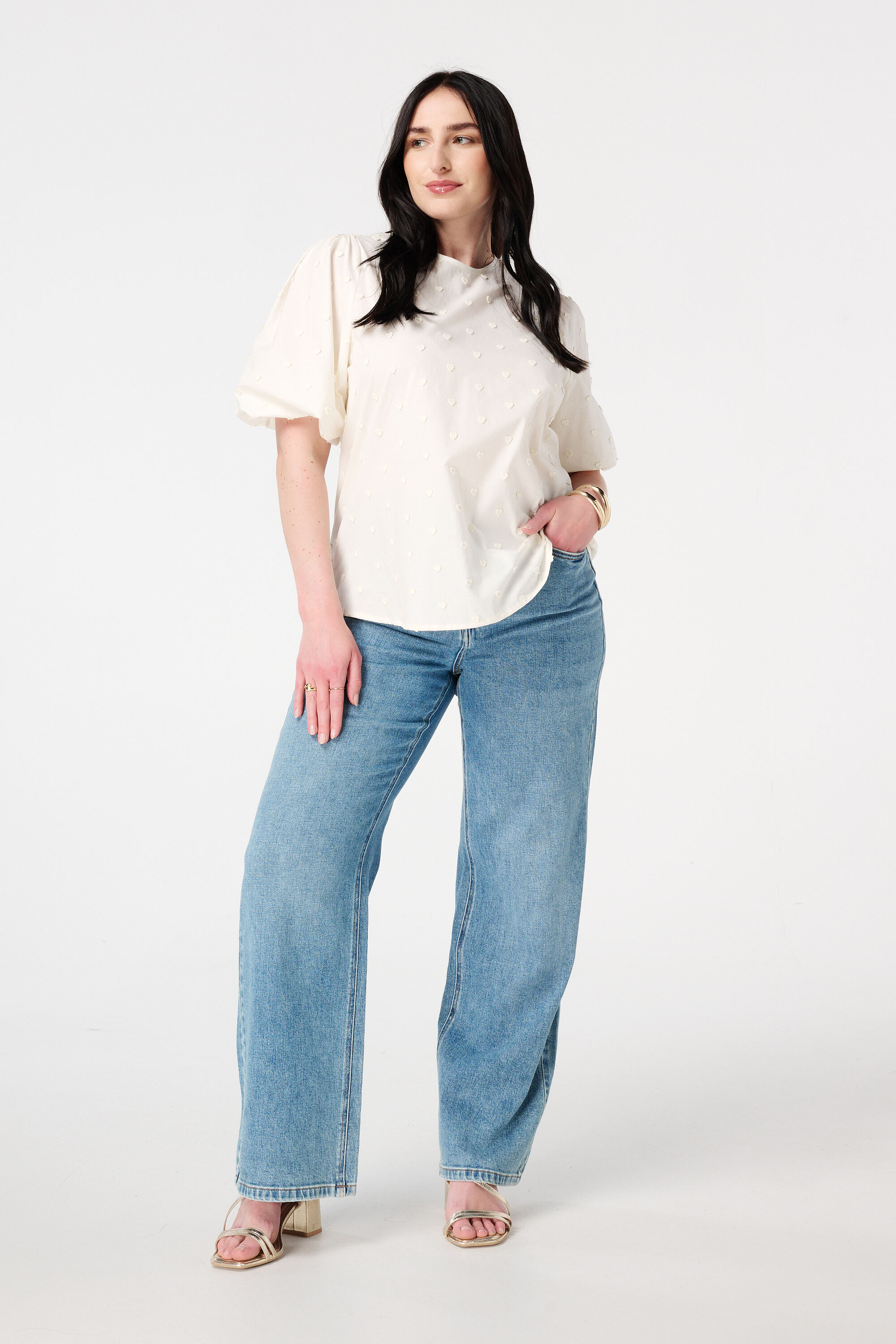 Chemisier avec c&oelig;urs brod&eacute;s et manches trois quarts image number 5