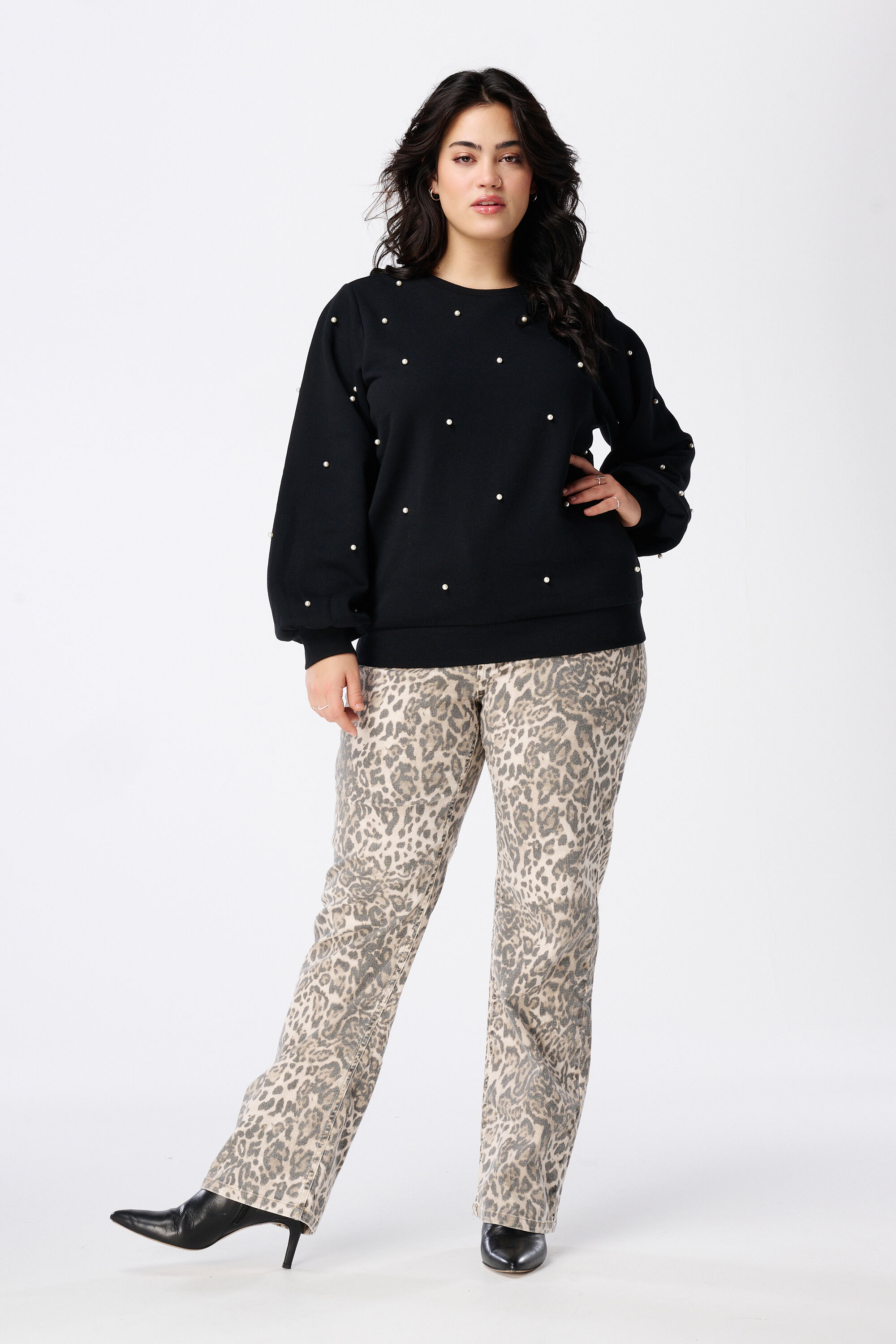 Pull avec des perles image number 5