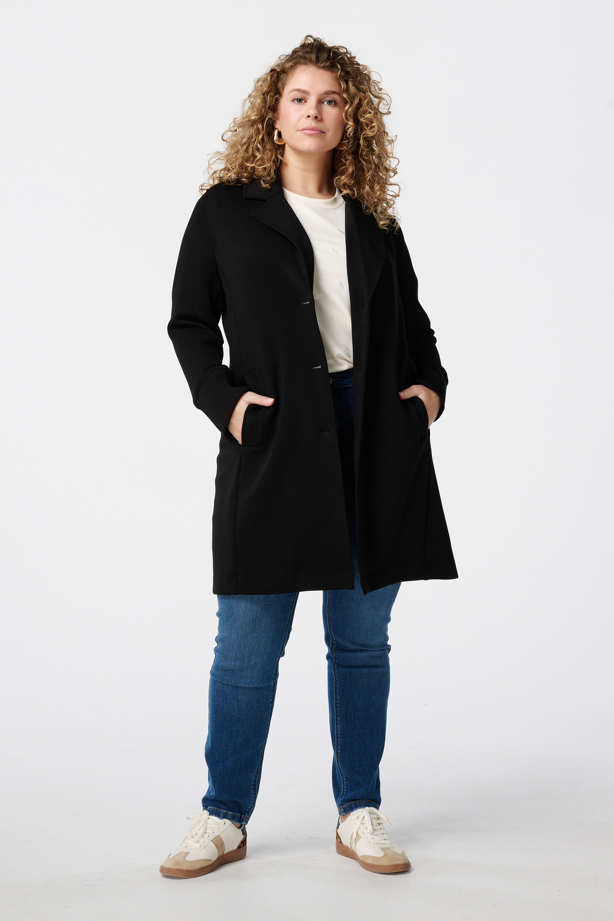 Manteau avec fermeture boutonn&eacute;e image number 5