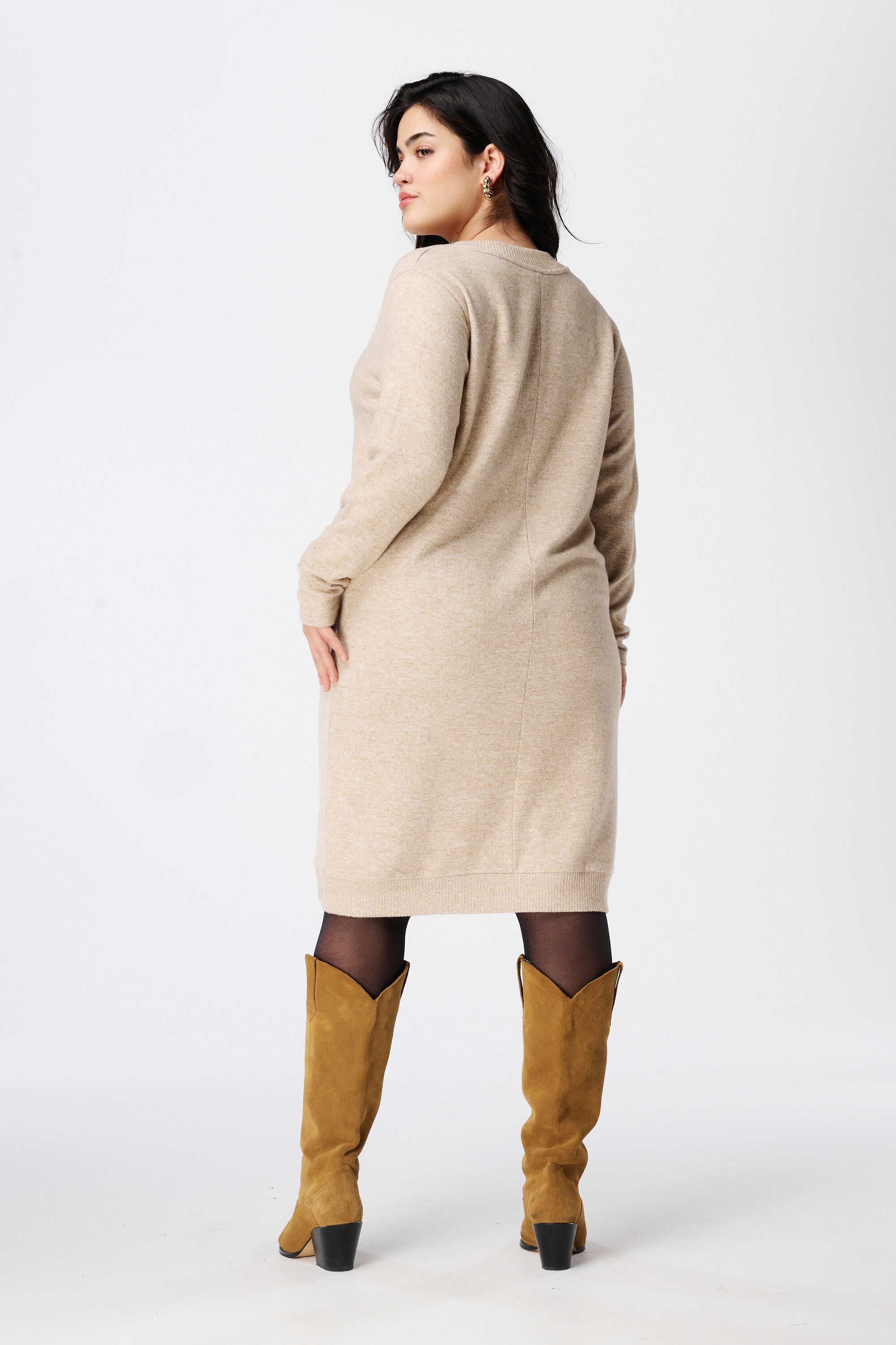 Zachte jurk met V-hals image number 3