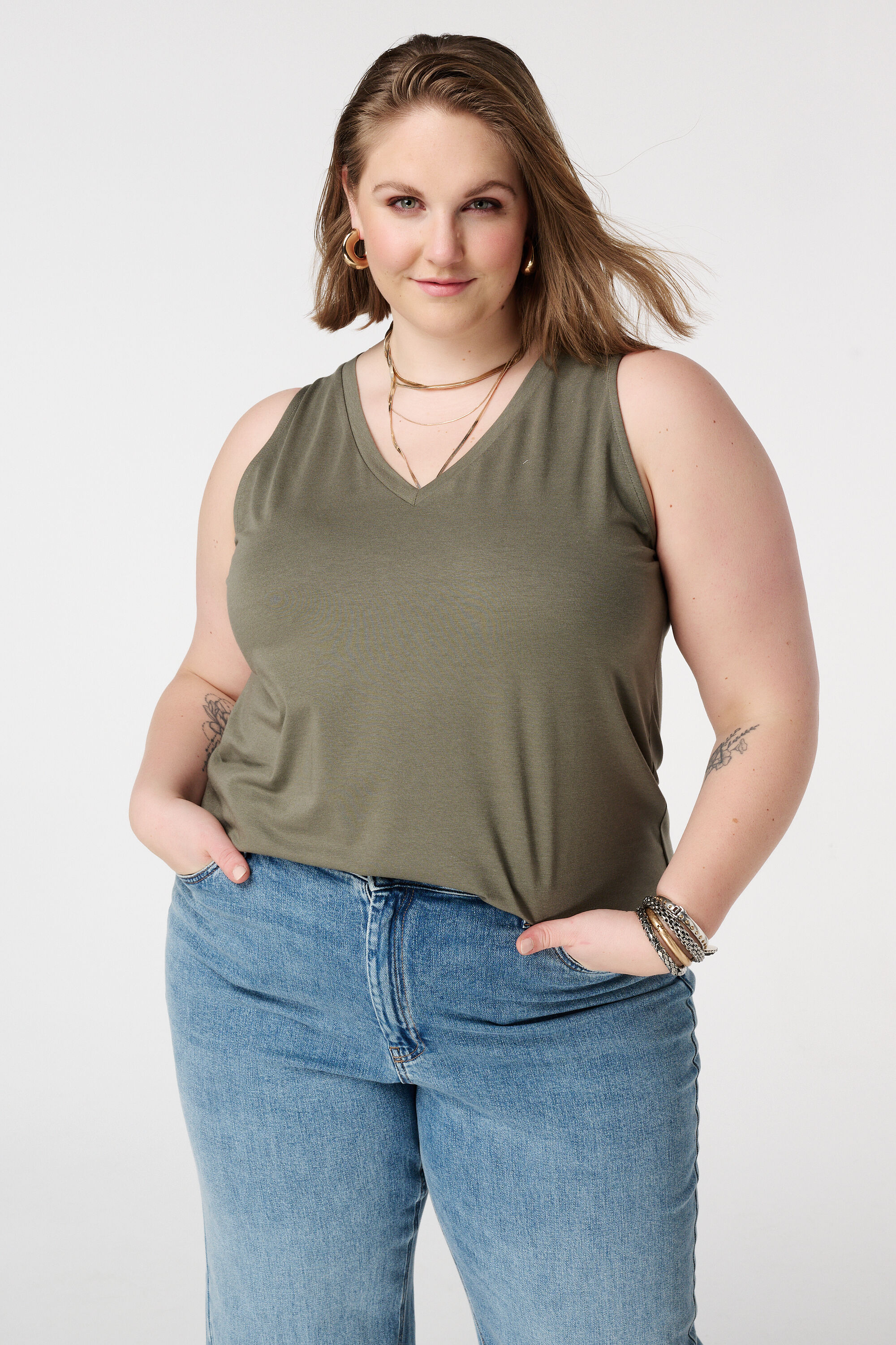 D&eacute;bardeur avec col en V