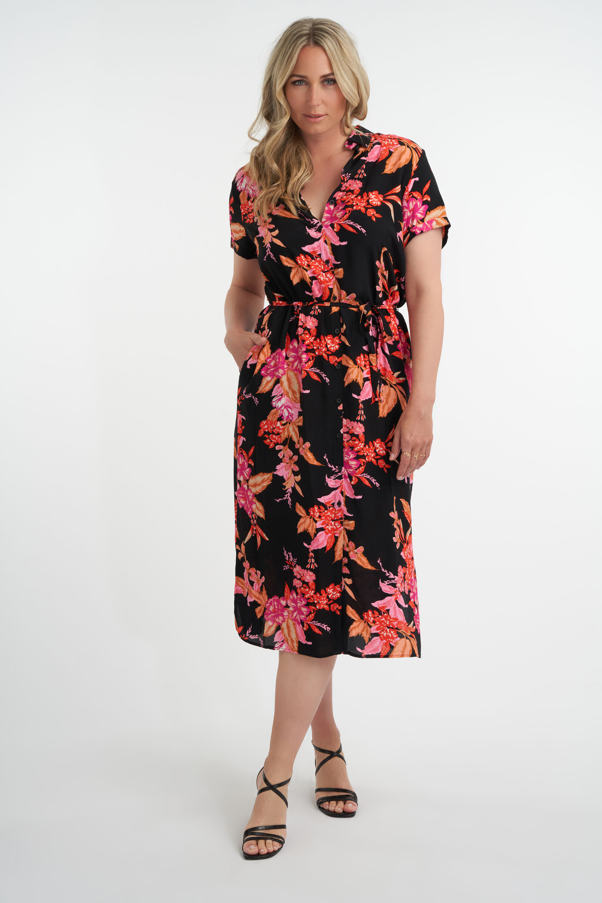 Lange jurk met strikceintuur image number 6