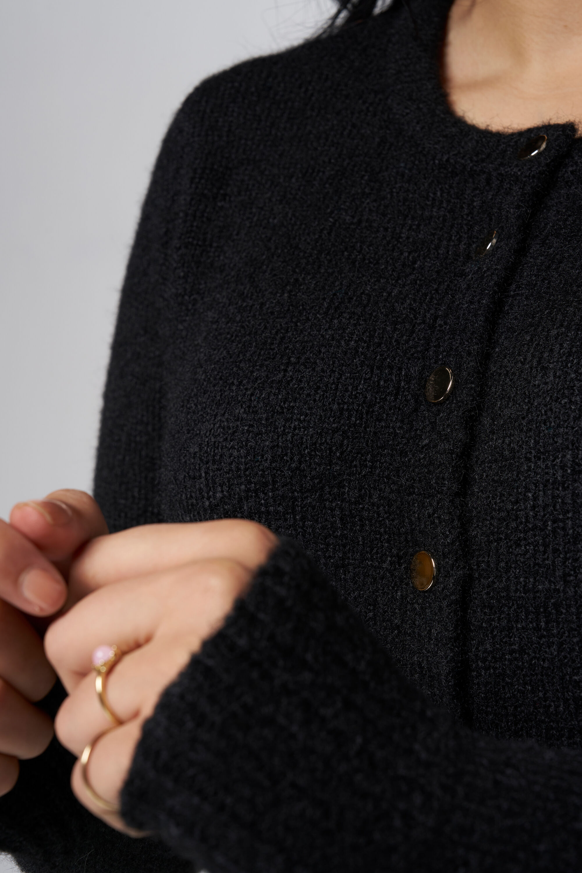 Gebreid vest met knopen image number 4