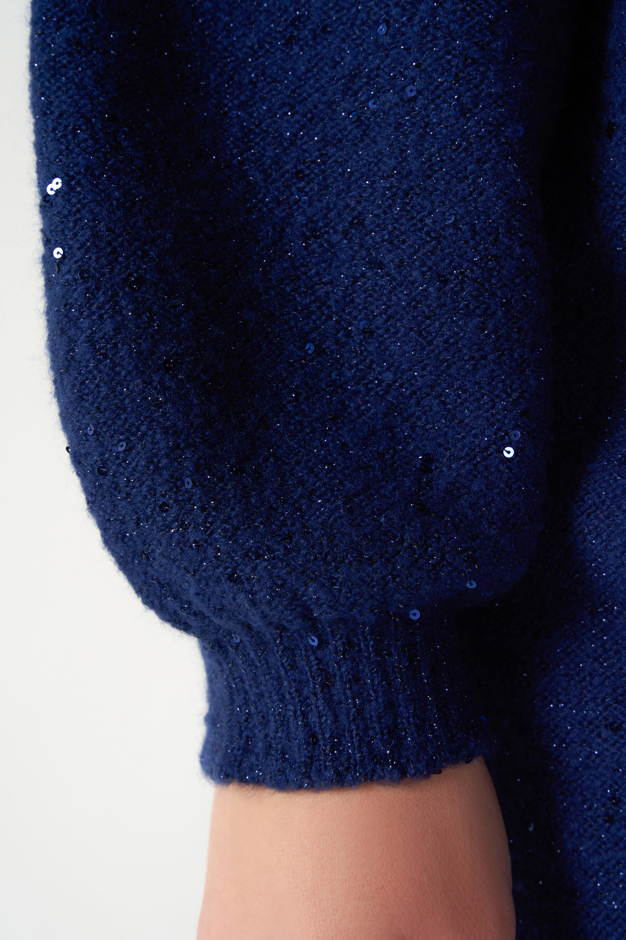 Gebreide jurk met glinsterende details image number 4