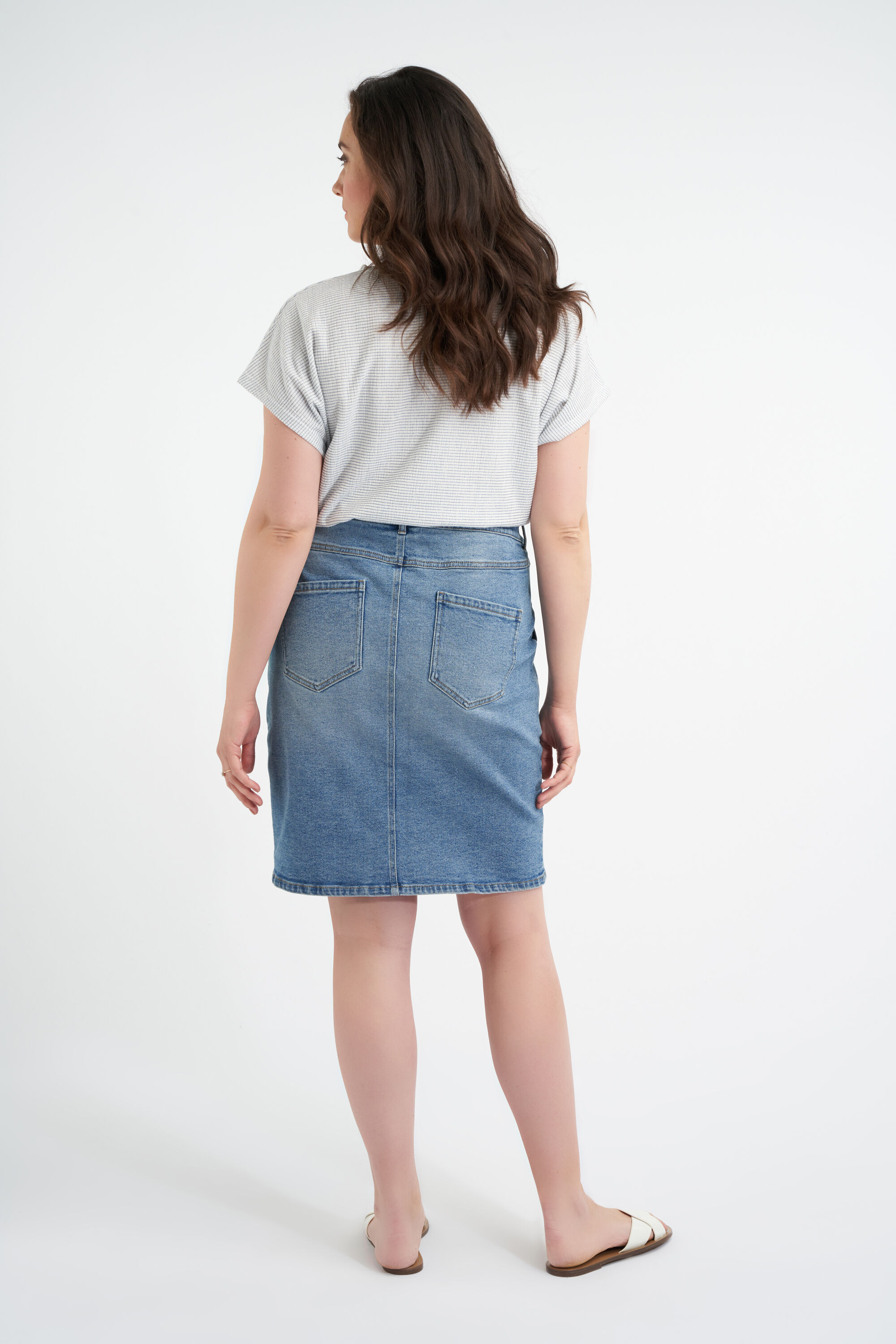 Spijkerrok met knopen image number 3