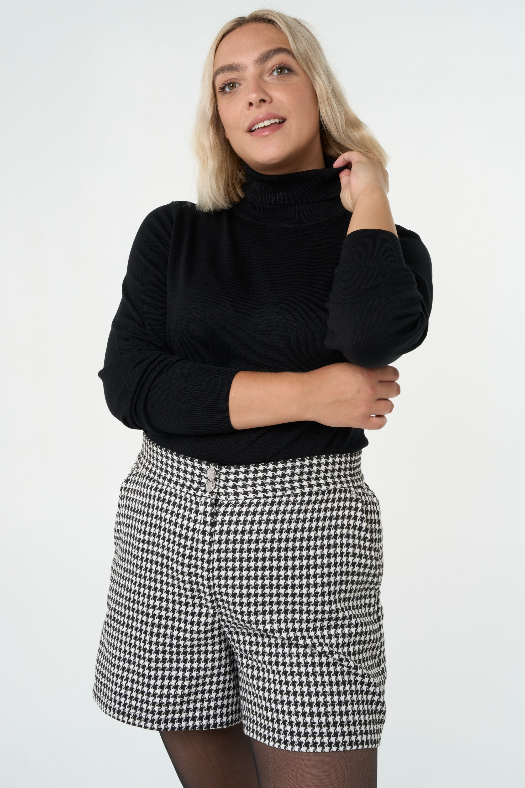 Col roul&eacute; en maille fine image number 0