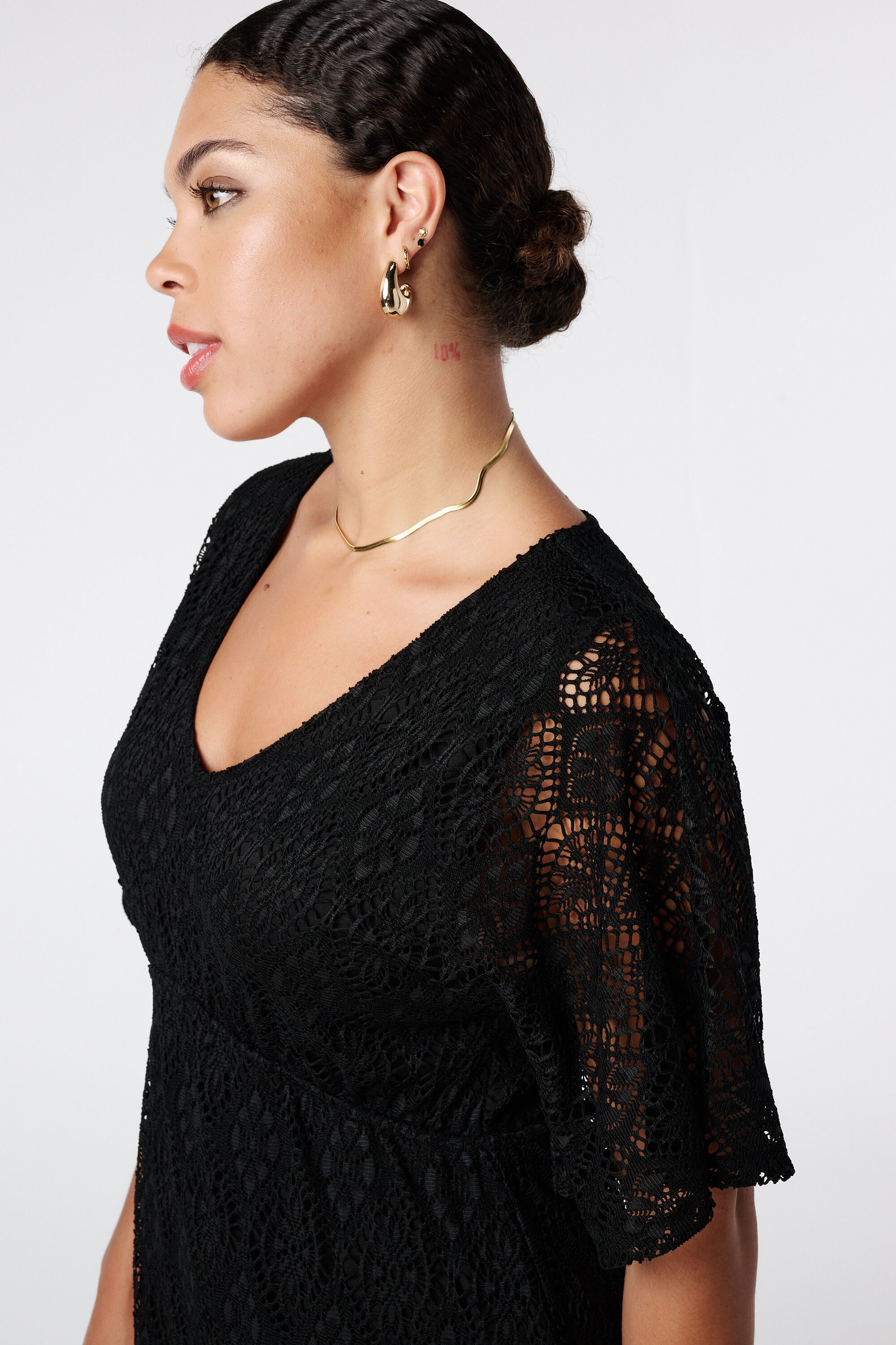 Robe en dentelle extensible image number 4