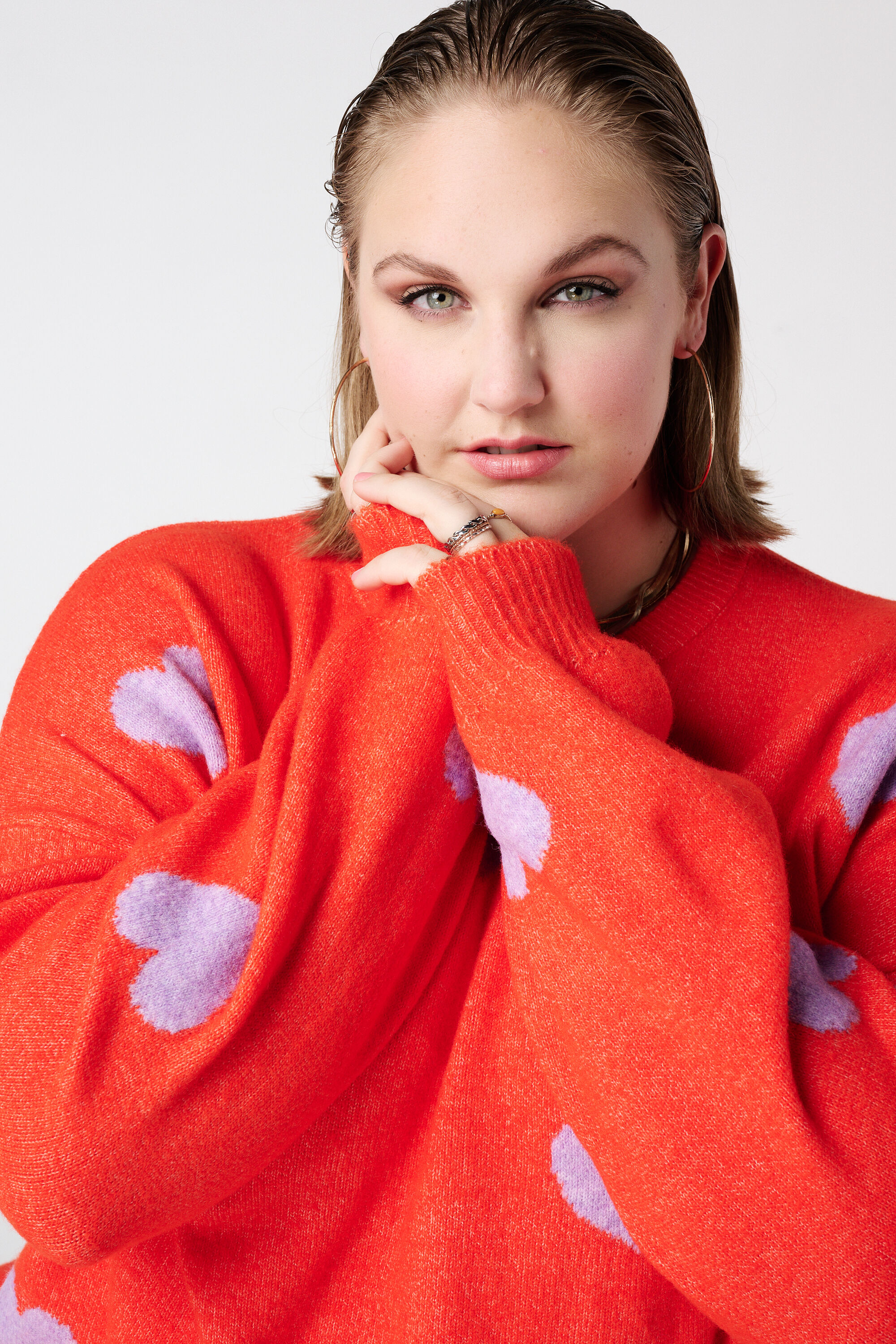 Gebreide trui met hartjespatroon image number 4