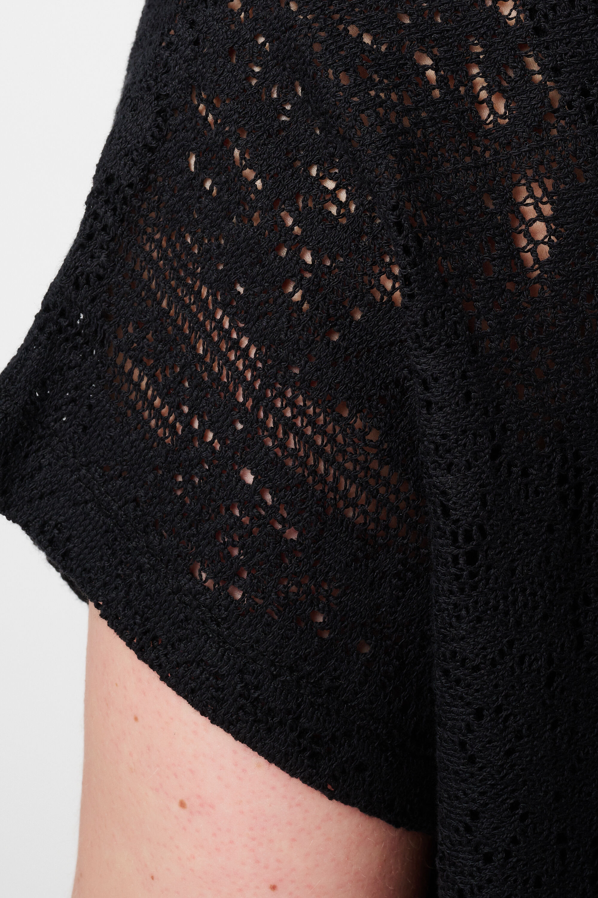 Top avec motif ajour&eacute; image number 6