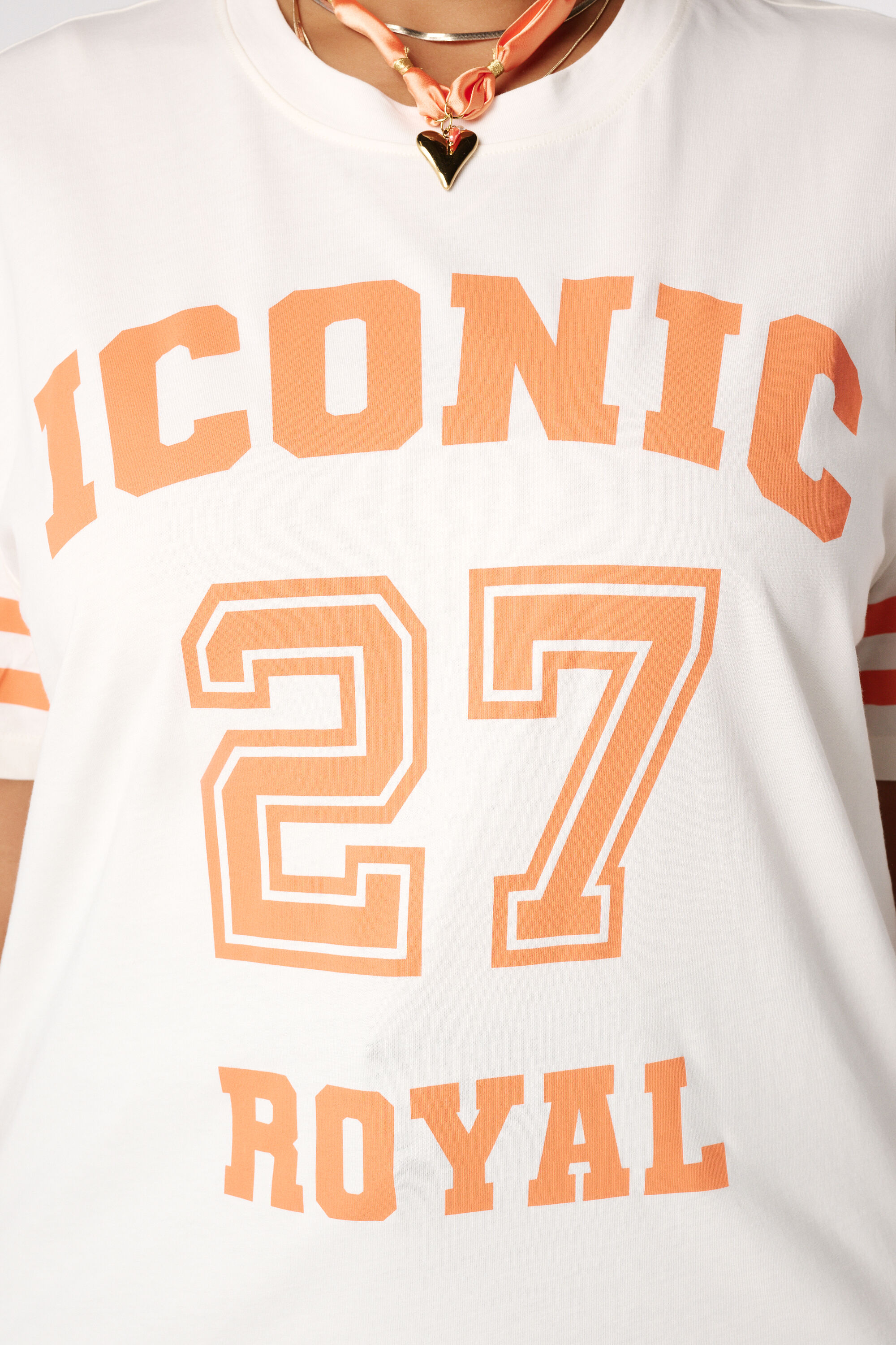 T-shirt met tekst image number 6