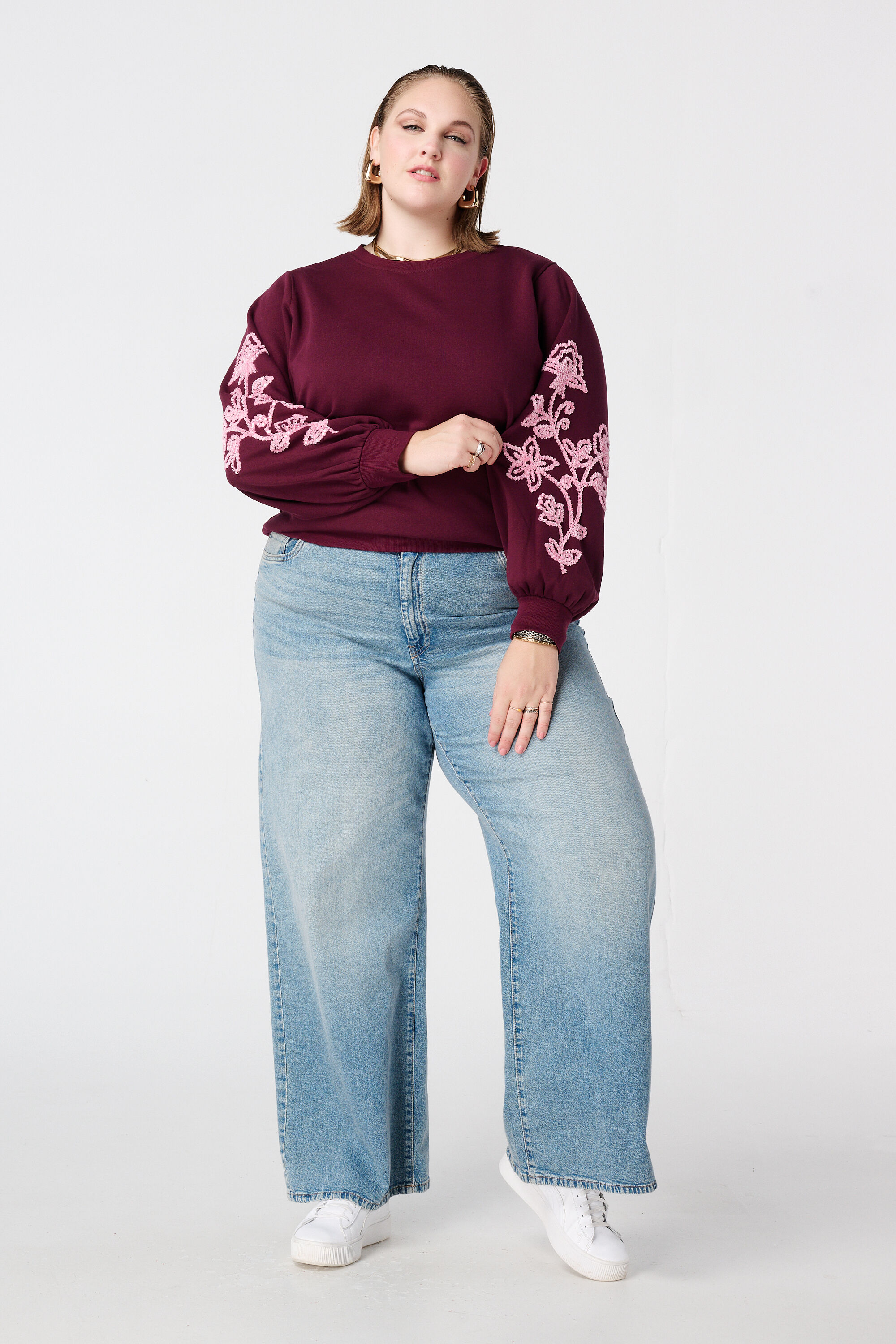 Trui met zachte embroidery op de mouwen image number 5