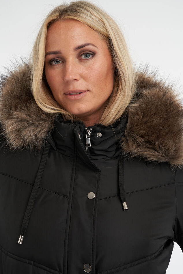 Veste matelassée avec ceinture image number 6