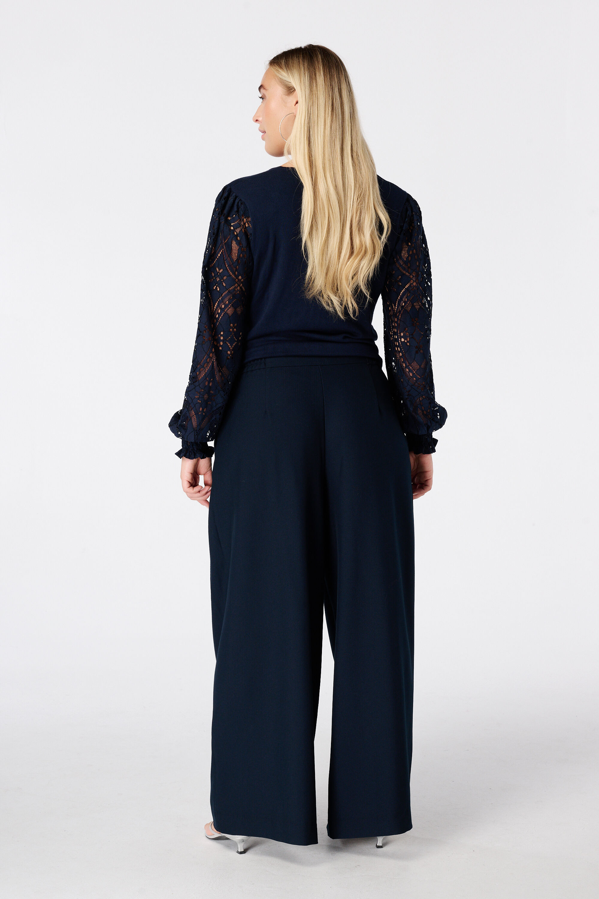 Wide leg pantalon met plooien image number 3