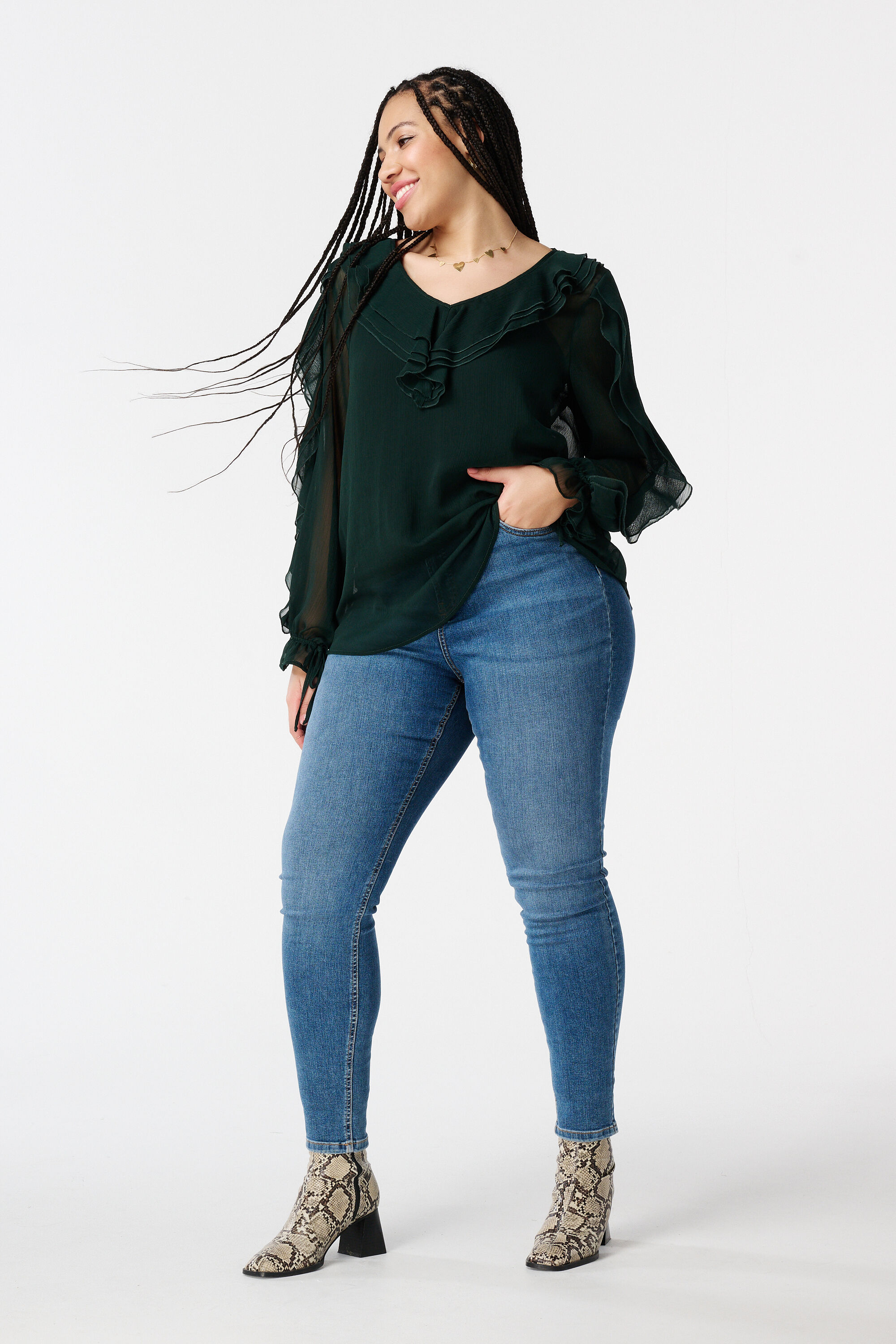 Blouse met ruffles image number 5