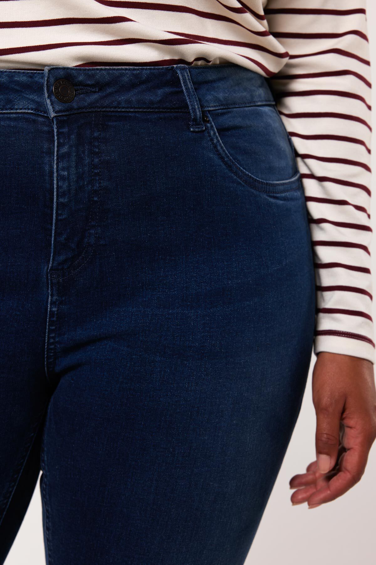 Jean &agrave; jambes droites LILY image number 5