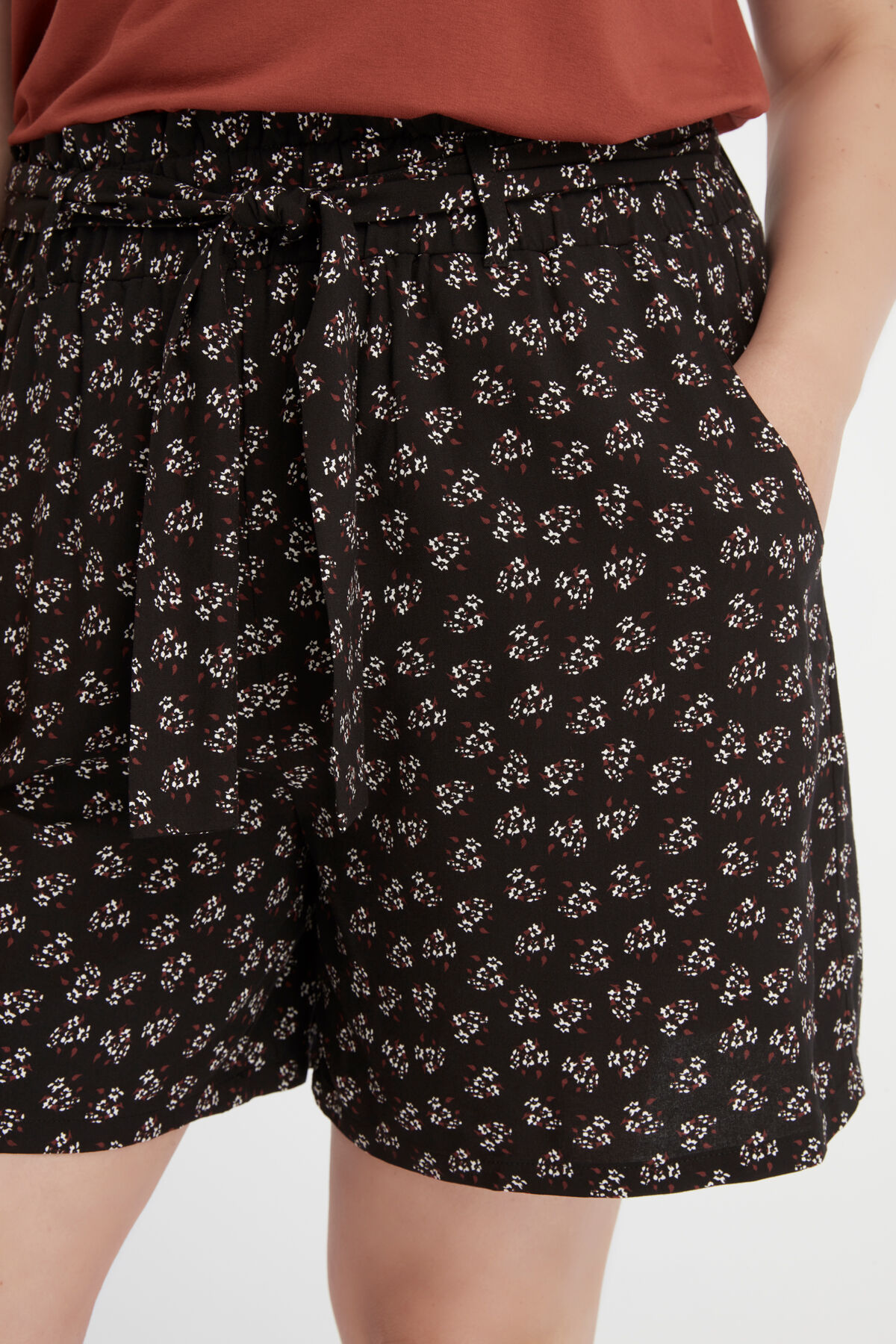 Viscose short met print image number 5