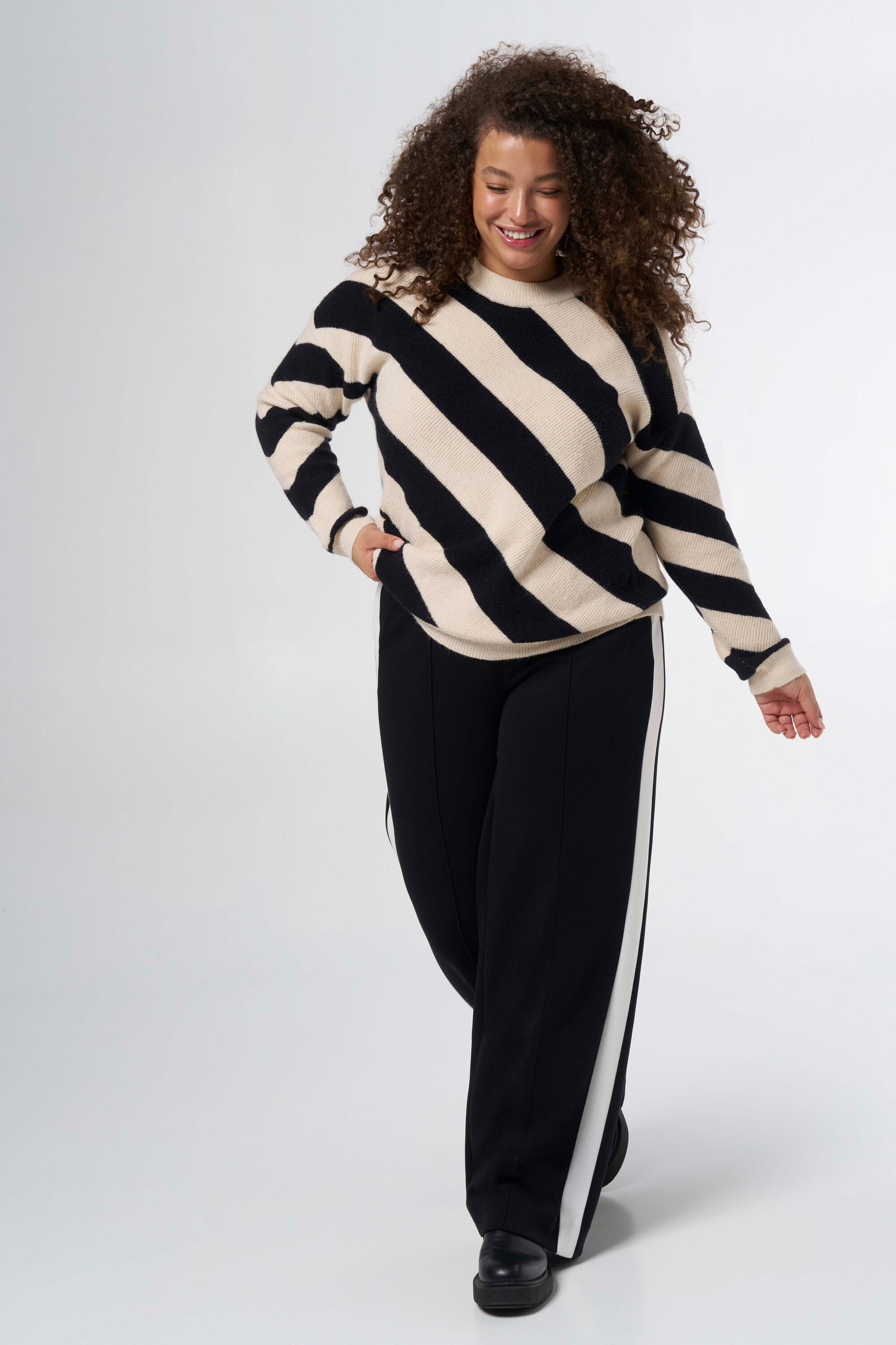 Pull &agrave; rayures image number 5