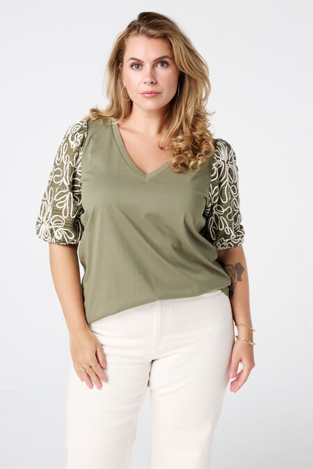 T-shirt met geborduurde mouwen T-shirt met geborduurde mouwen
