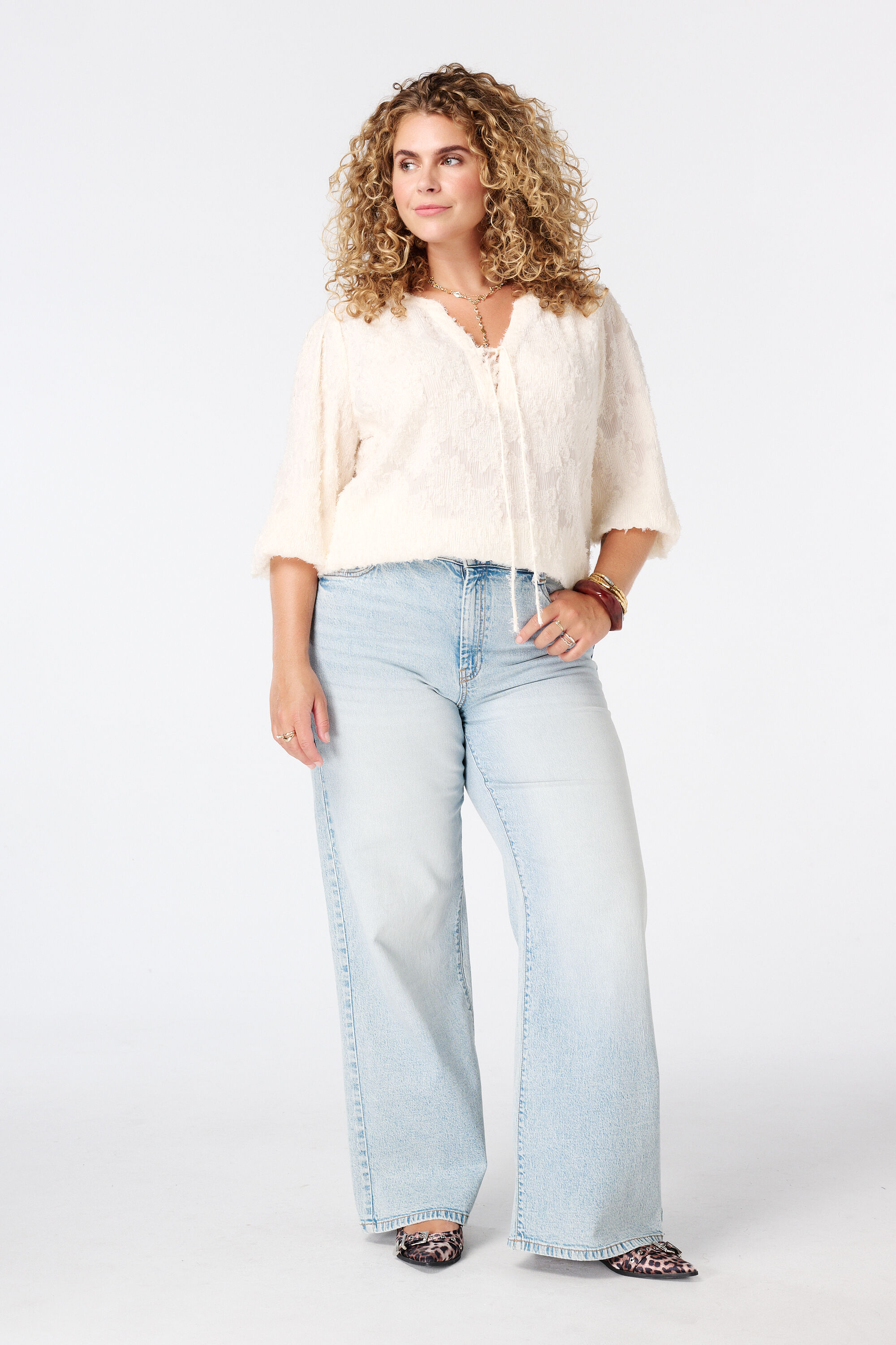 Fluffy blouse met v-hals image number 5