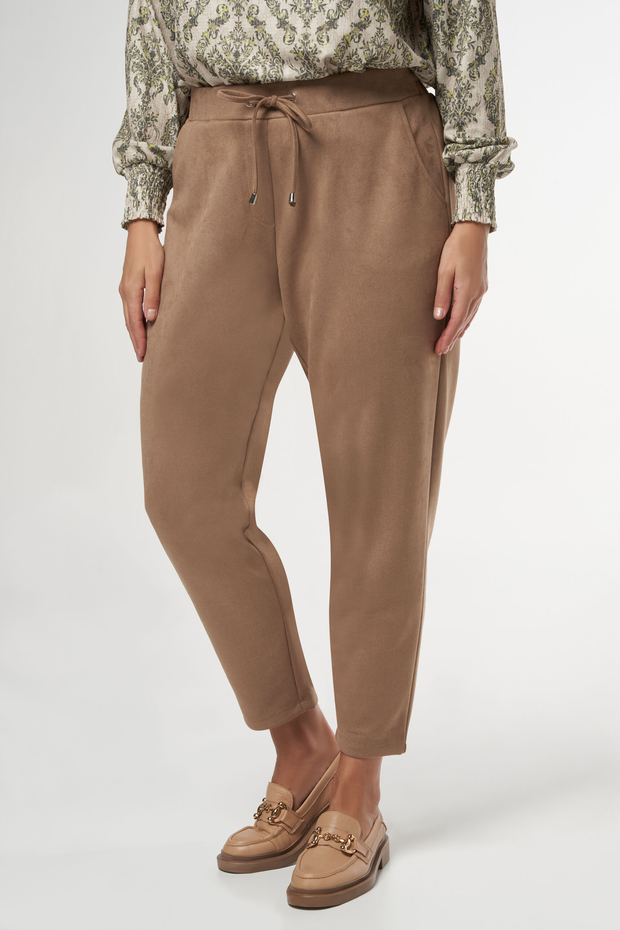 Pantalon en daim image number 5