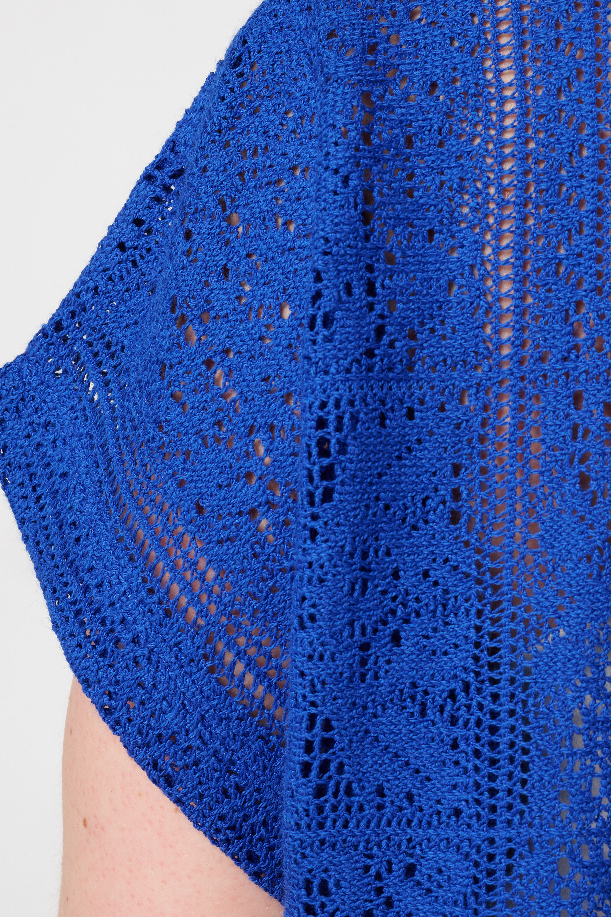 Top avec motif ajour&eacute; image number 6