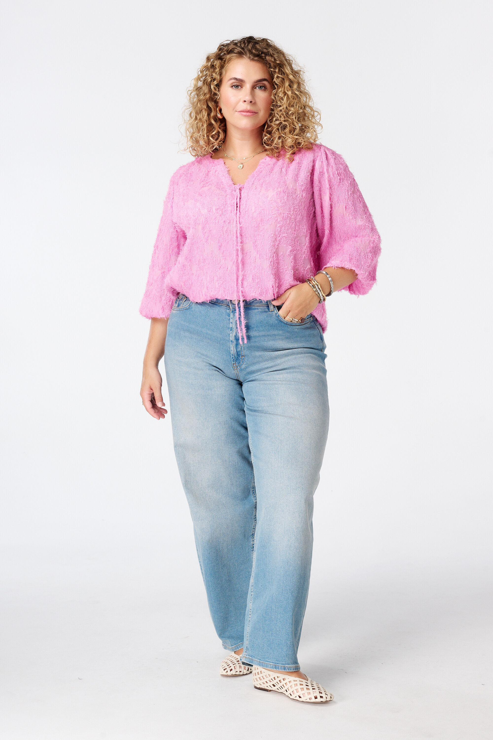 Fluffy blouse met v-hals image number 5