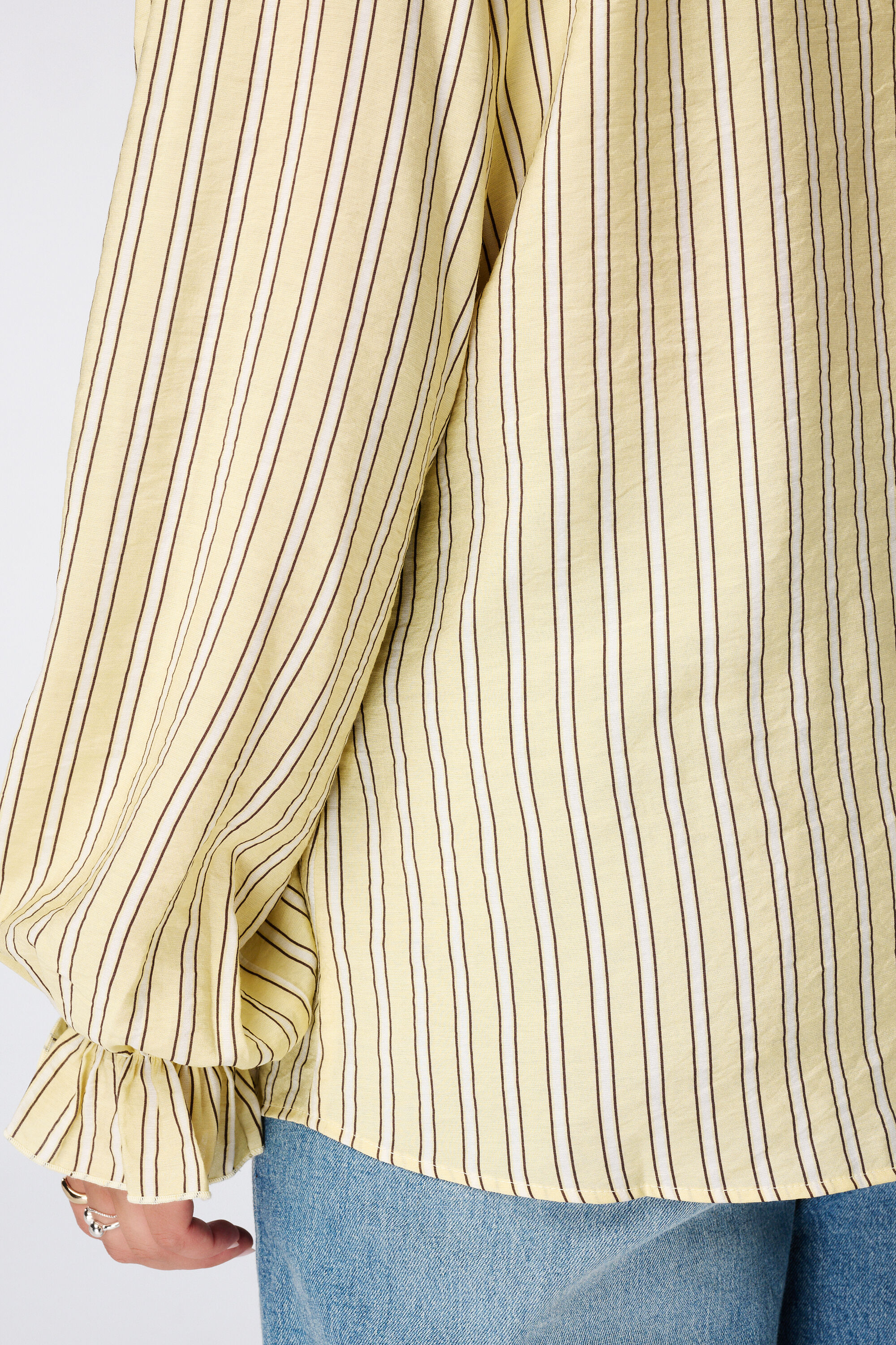Gestreepte blouse met volants image number 6