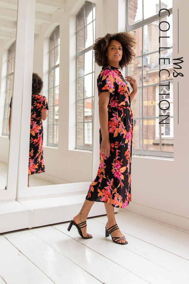 Lange jurk met strikceintuur image number 0