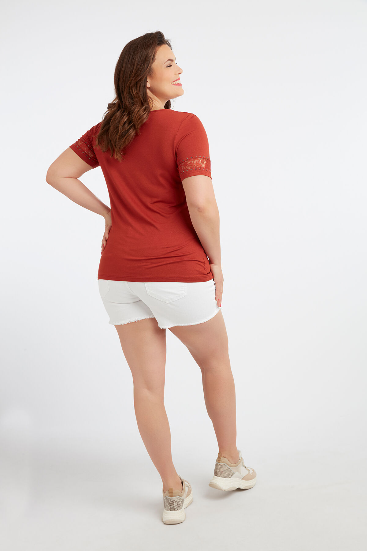 T-shirt avec d&eacute;tails en dentelle image number 4