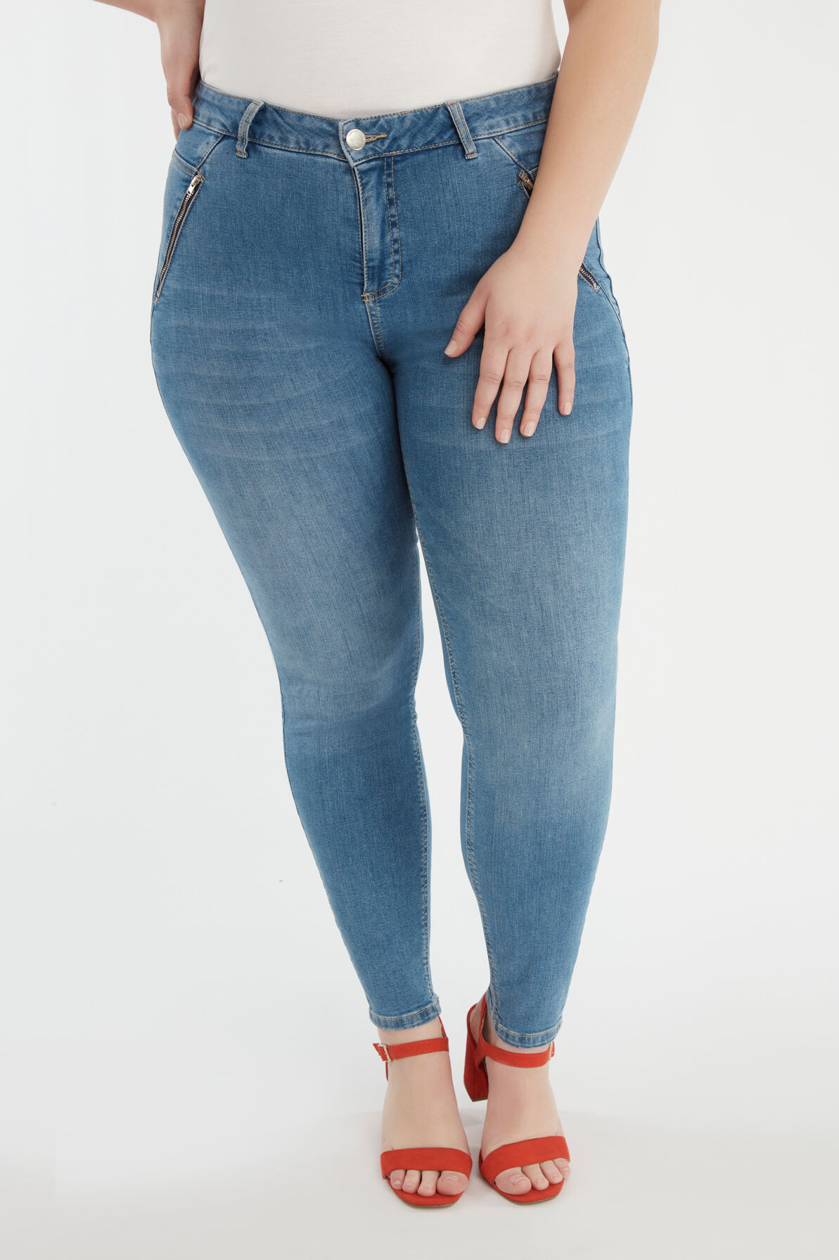 Jean avec poches &agrave; fermeture &Eacute;clair image number 3